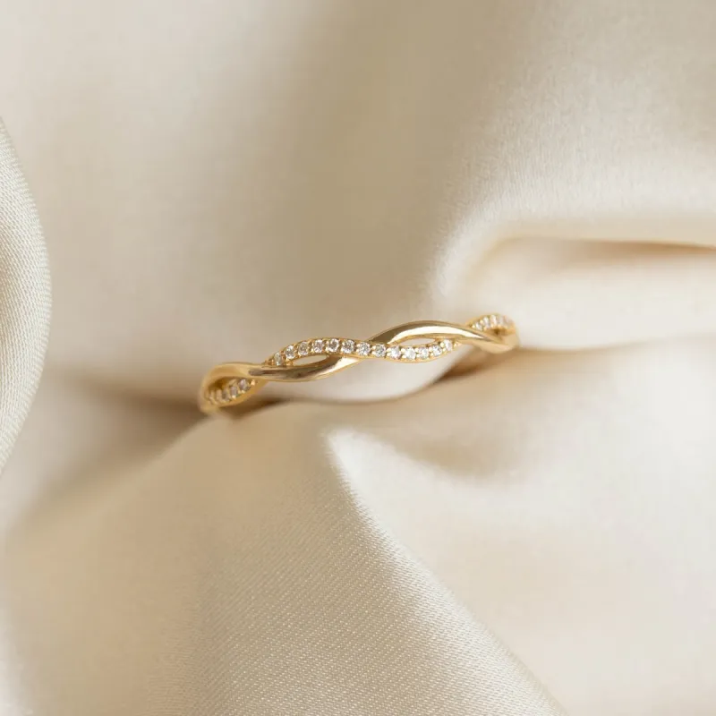 Diamond Twist Ring 14k Gold - Anais sold by Linjer