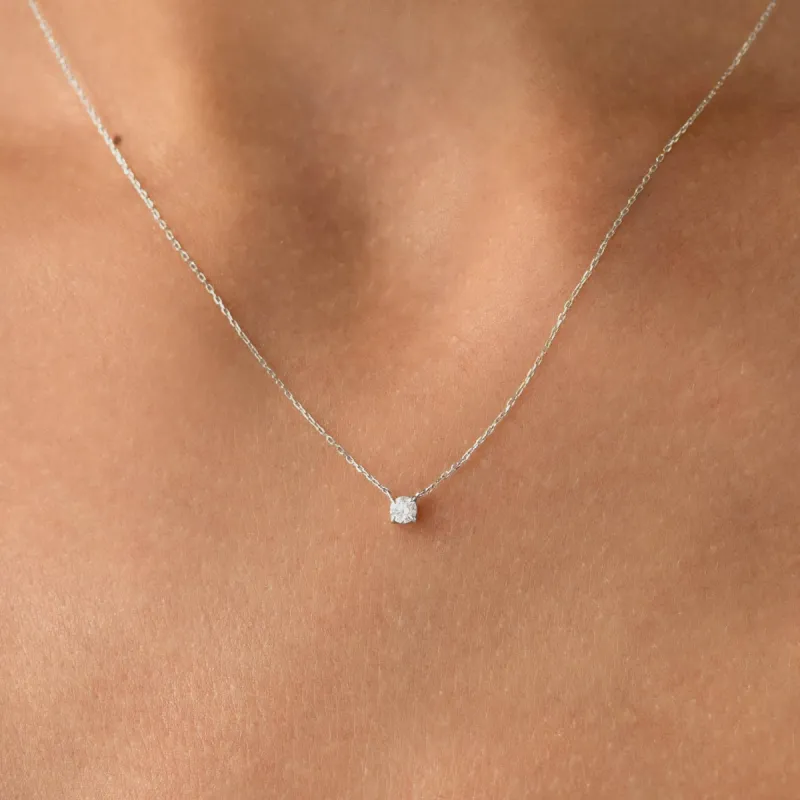 Diamond Pendant Necklace White Gold - Johanne sold by Linjer
