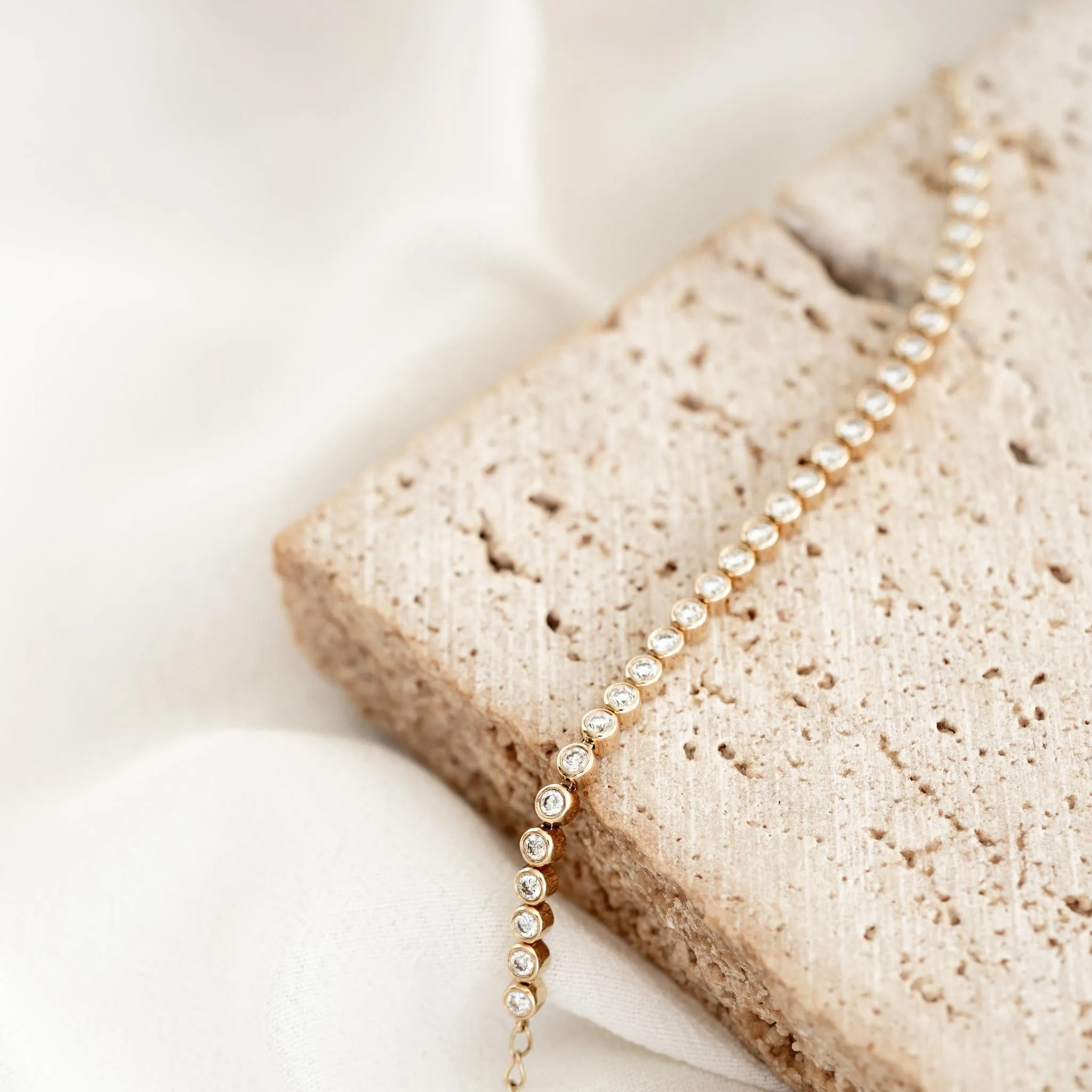 Half Diamond Tennis Bracelet 14k Yellow Gold (0.9 - 1.0 ct tw) sold by Linjer product image thumbnail 4