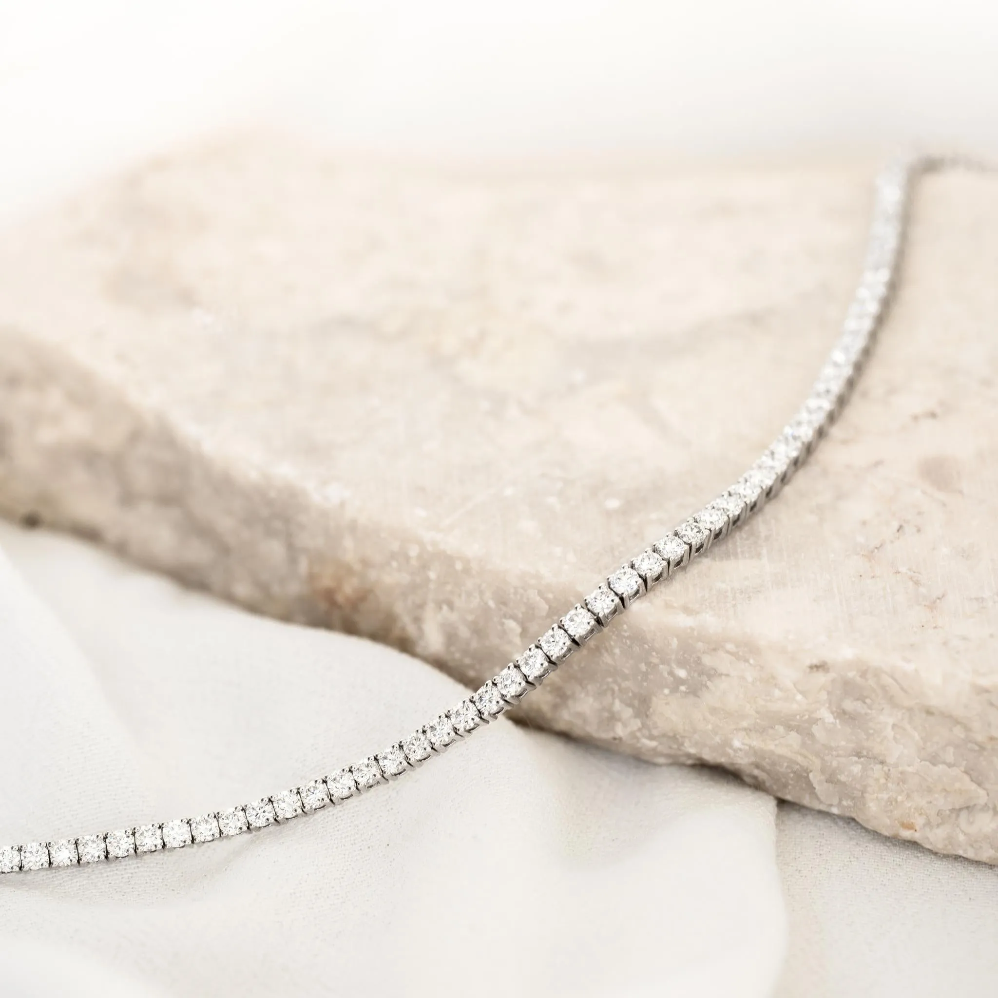 Diamond Tennis Bracelet 14k White Gold (2.9 - 3.0 ct tw, 7 inches) sold by Linjer product image thumbnail 5