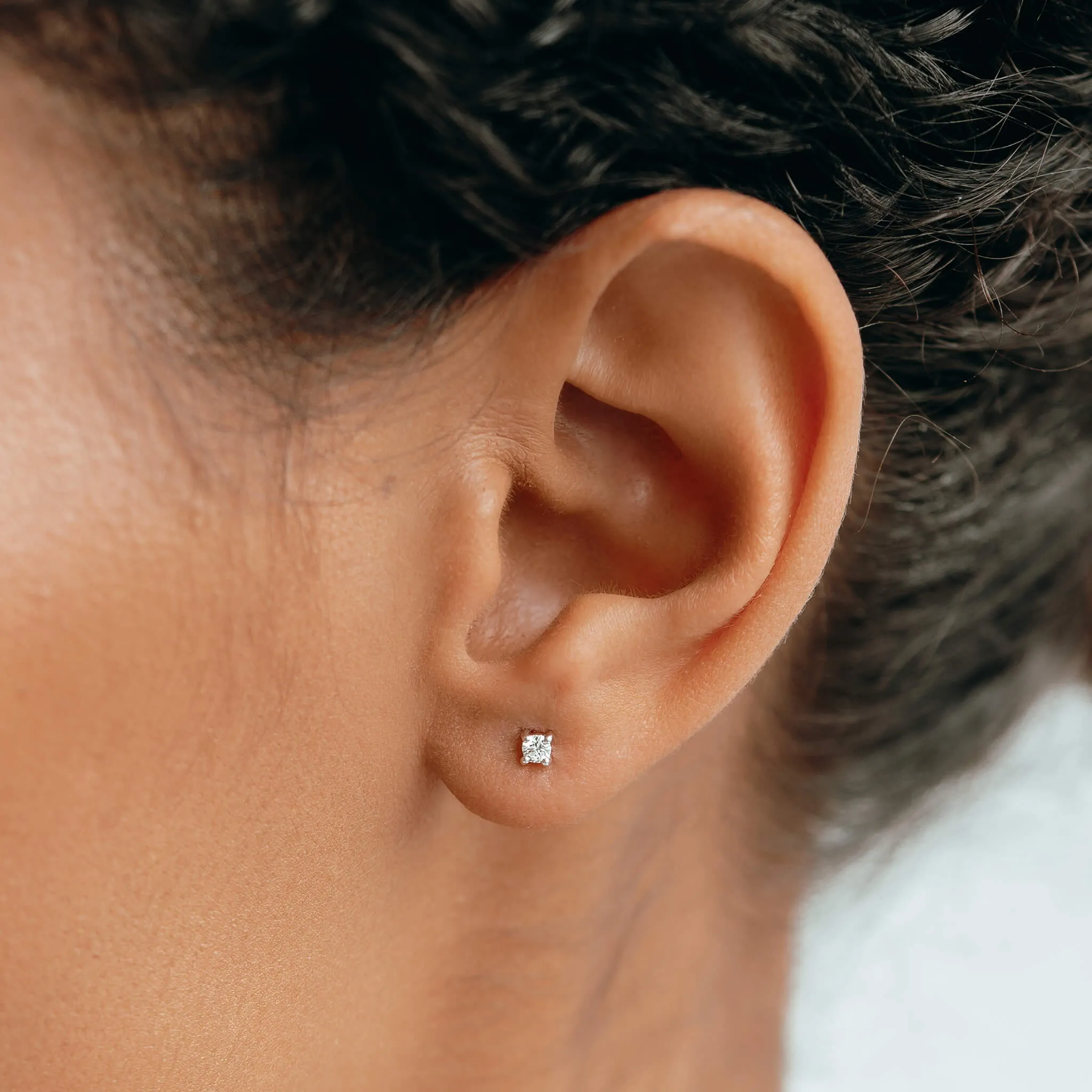 14k White Gold Diamond Stud Earrings 2.5mm - Aria sold by Linjer