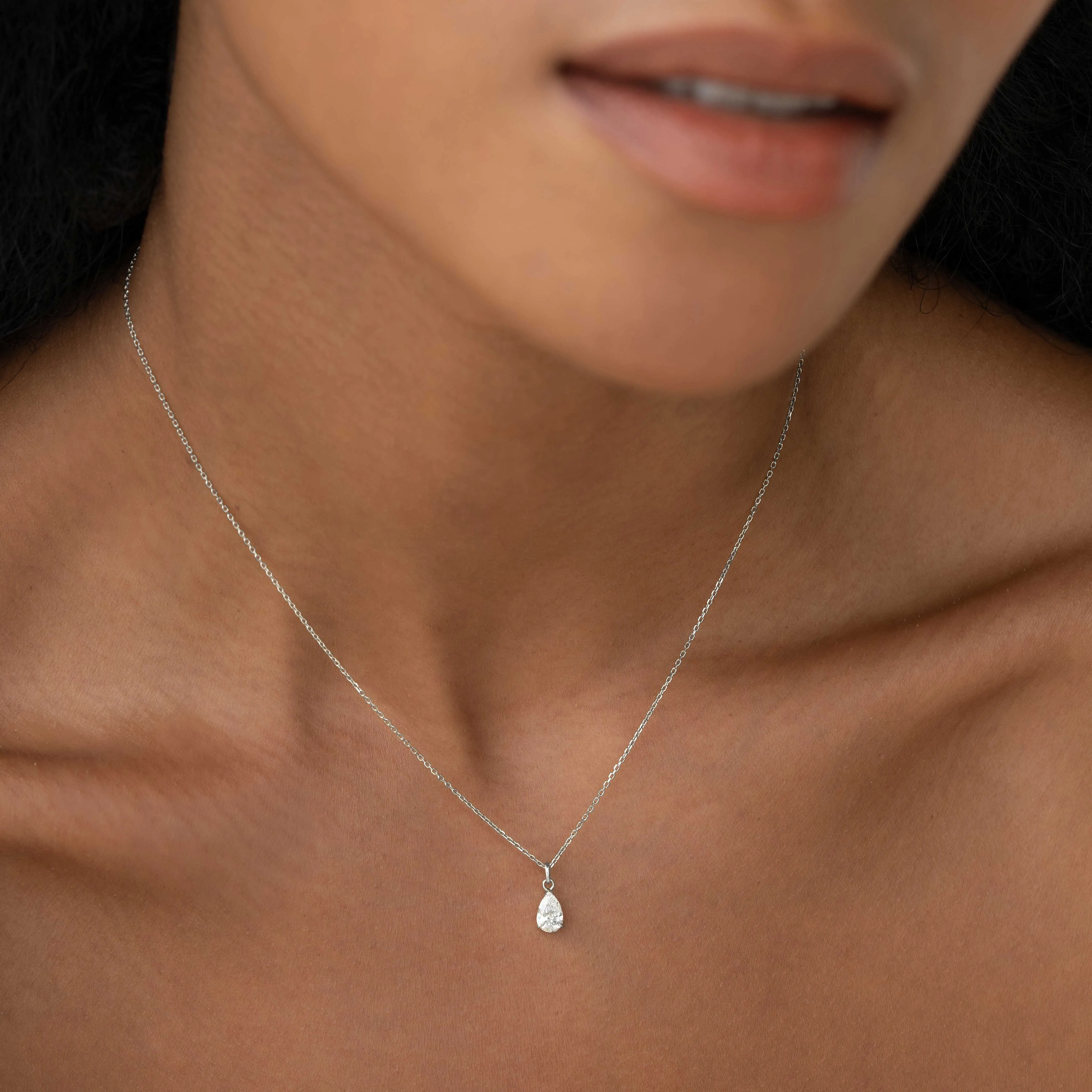 Pear Cut Diamond Pendant Necklace White Gold - Oline sold by Linjer