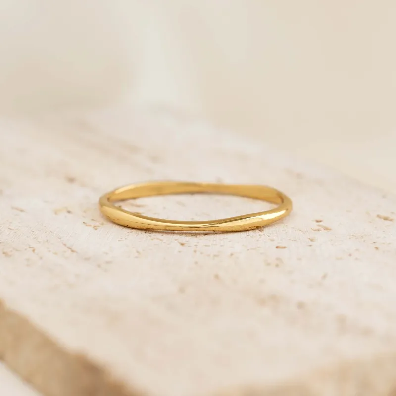 Gold Organic Bangle S - Aelia sold by Linjer