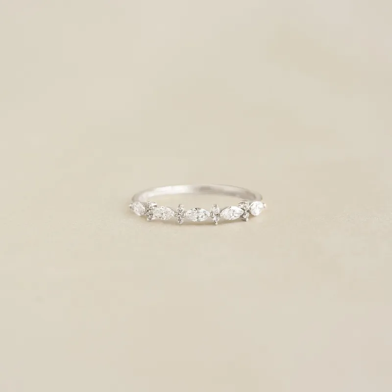 Marquise and Round Diamond Ring White Gold - Aurelia sold by Linjer