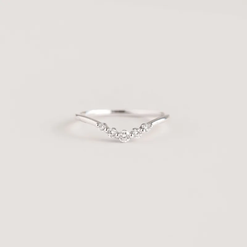 Graduated Diamond V Ring White Gold - Liora sold by Linjer