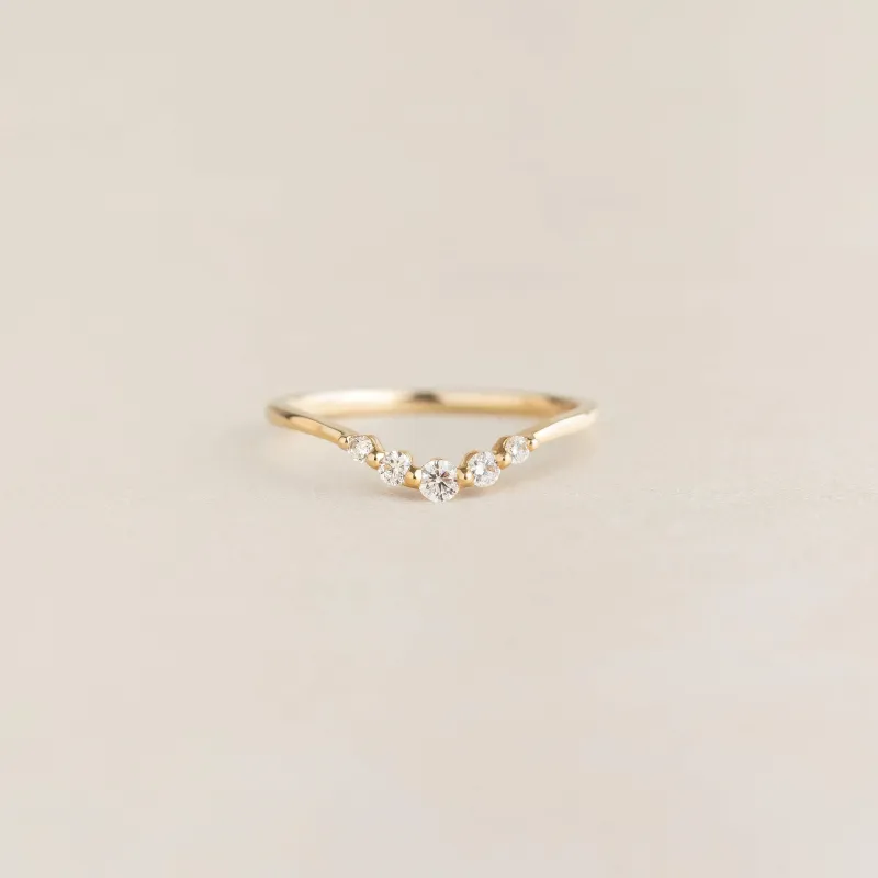 Graduated Diamond V Ring 14k Gold - Liora sold by Linjer