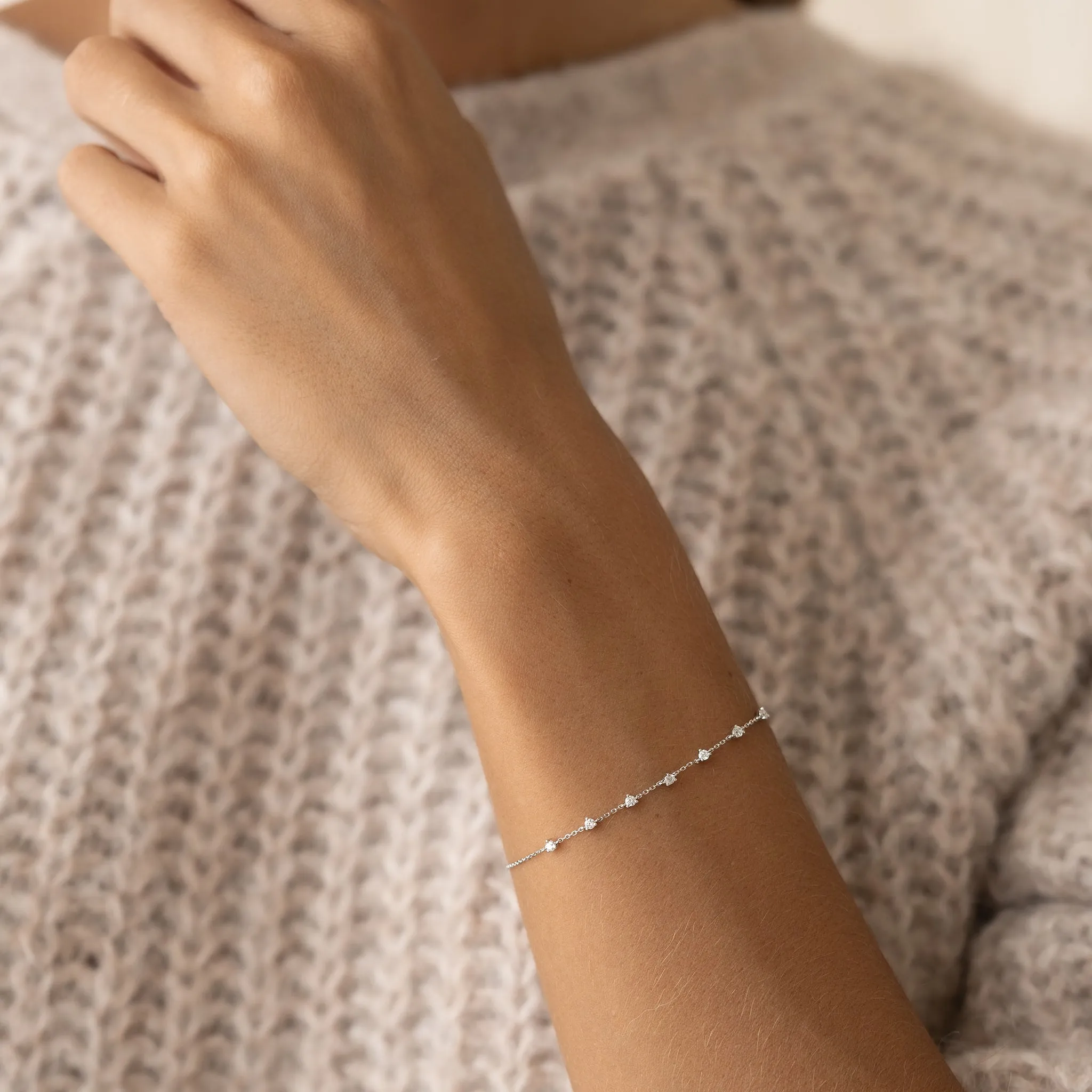 Diamond Bracelet White Gold - Lyra sold by Linjer product image thumbnail 3