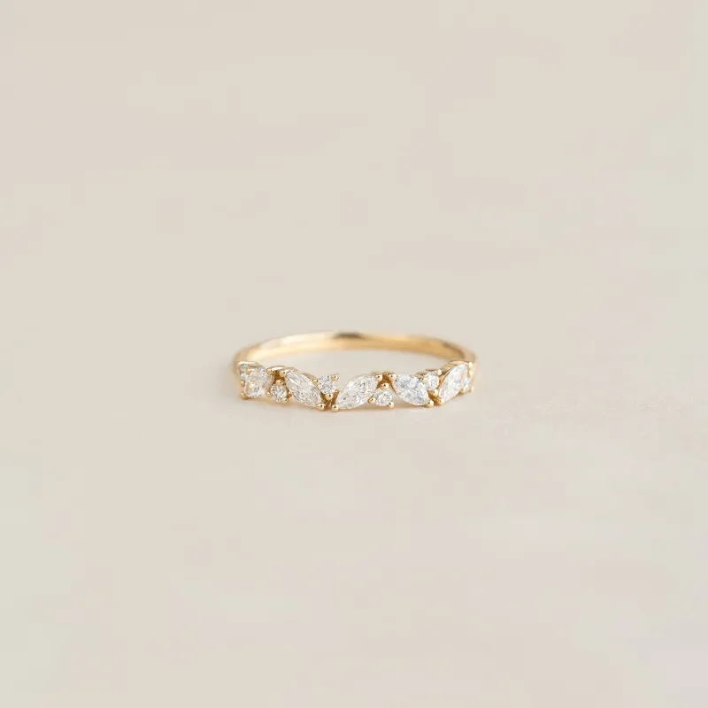 Marquise and Round Diamond Ring 14k Gold - Celia sold by Linjer