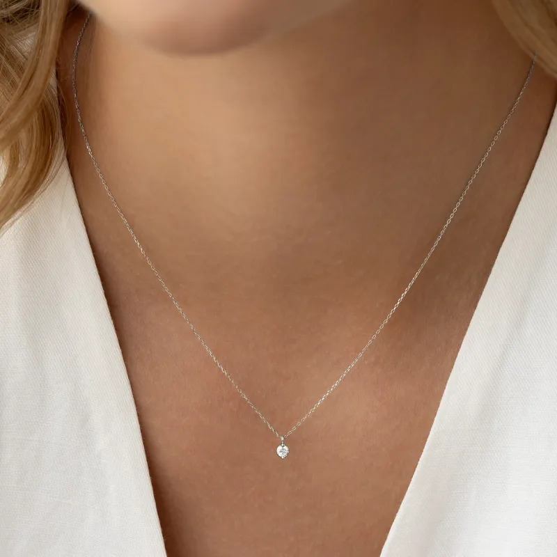 Diamond Pendant Necklace White Gold - Atiana sold by Linjer