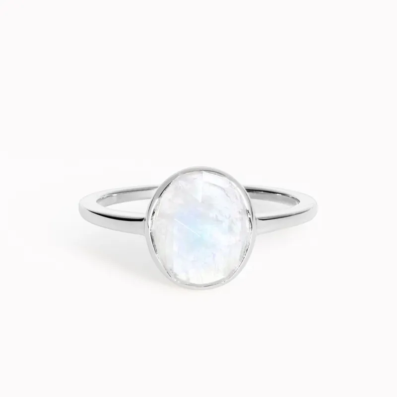 Moonstone Ring Silver - Lisbeth made by Linjer
