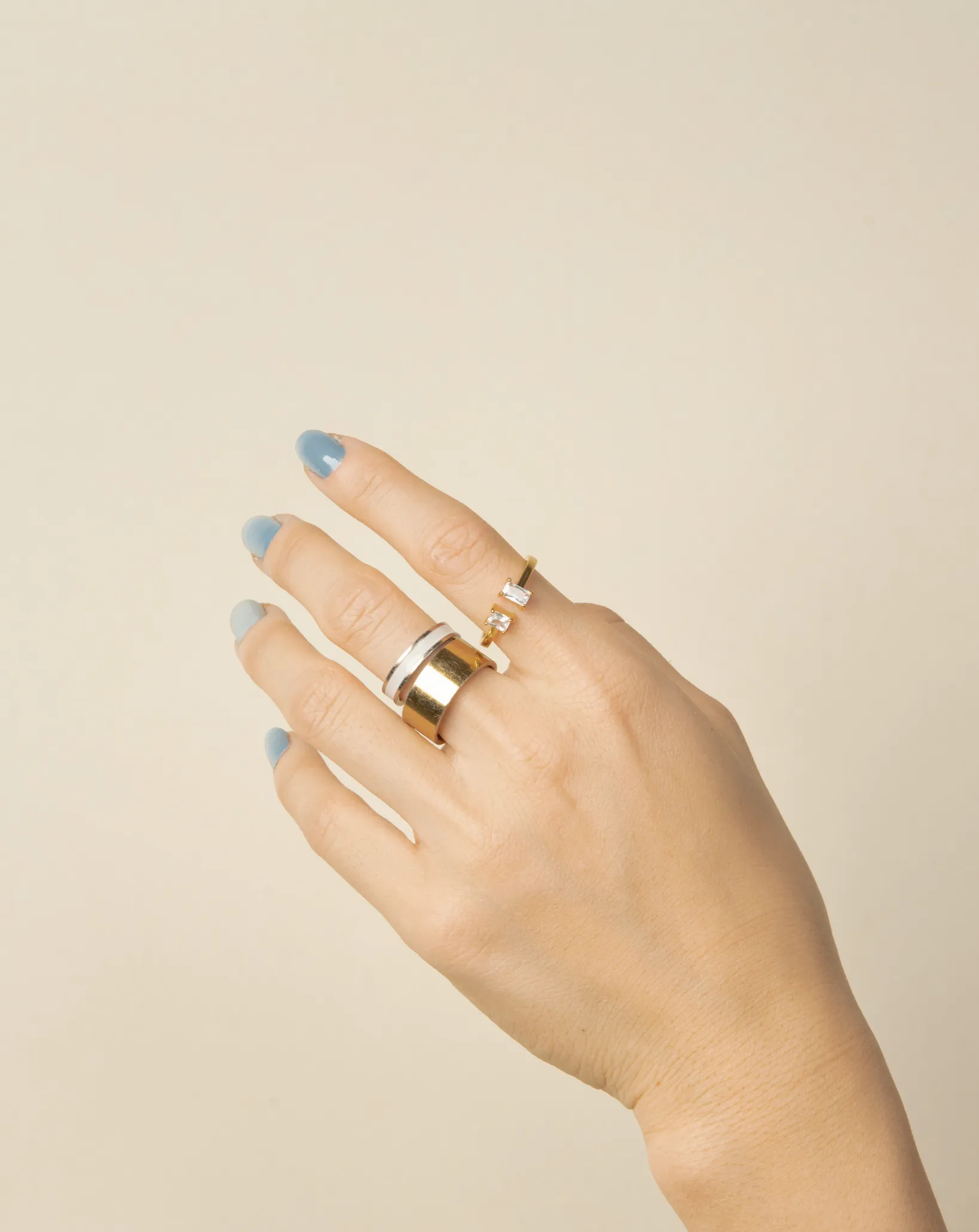 Golden Hour White Stone Ring sold by VERAFIED product image thumbnail 4