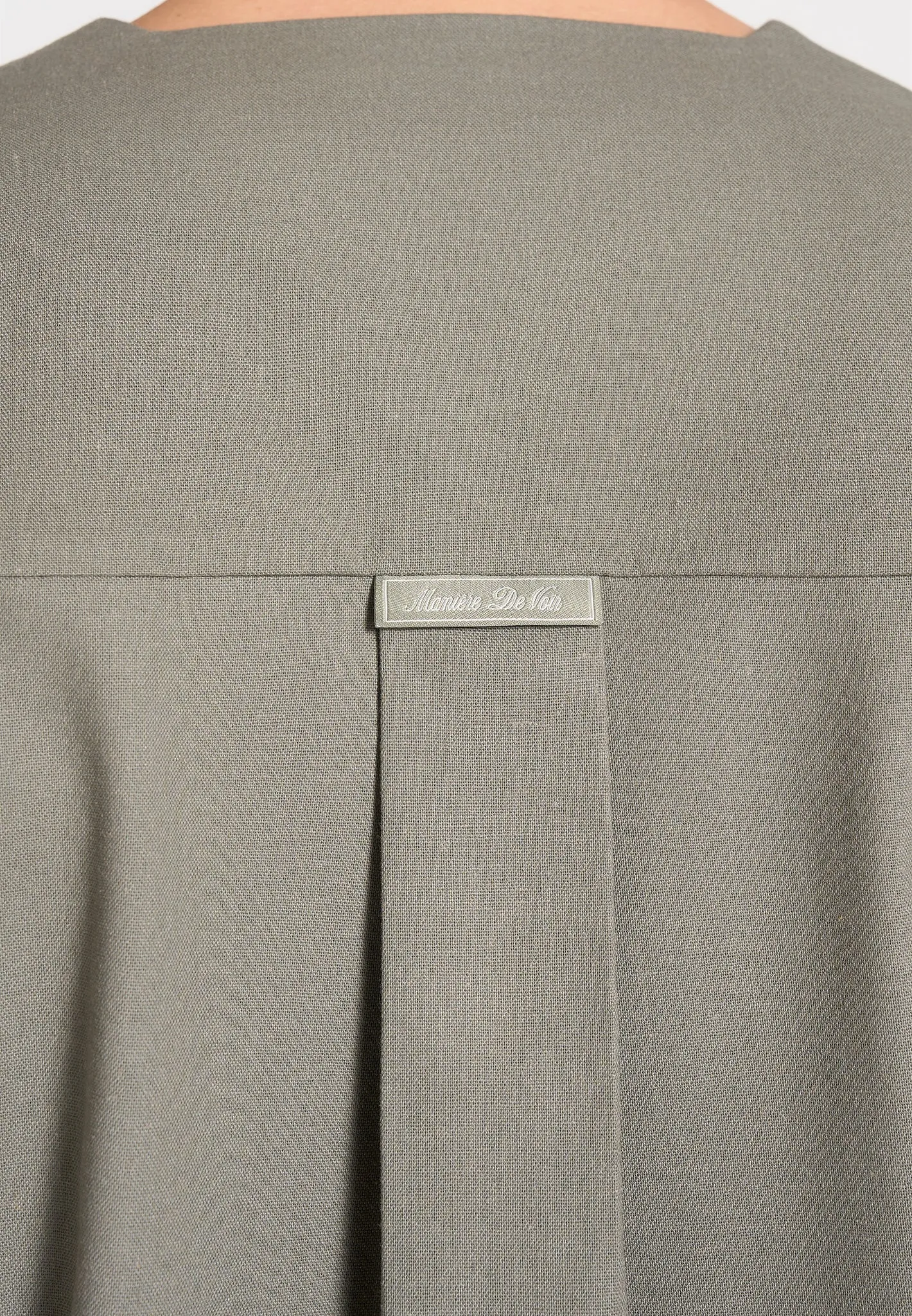 Axel - Minimal Kimono Shirt - Khaki sold by Maniere De Voir product image thumbnail 4