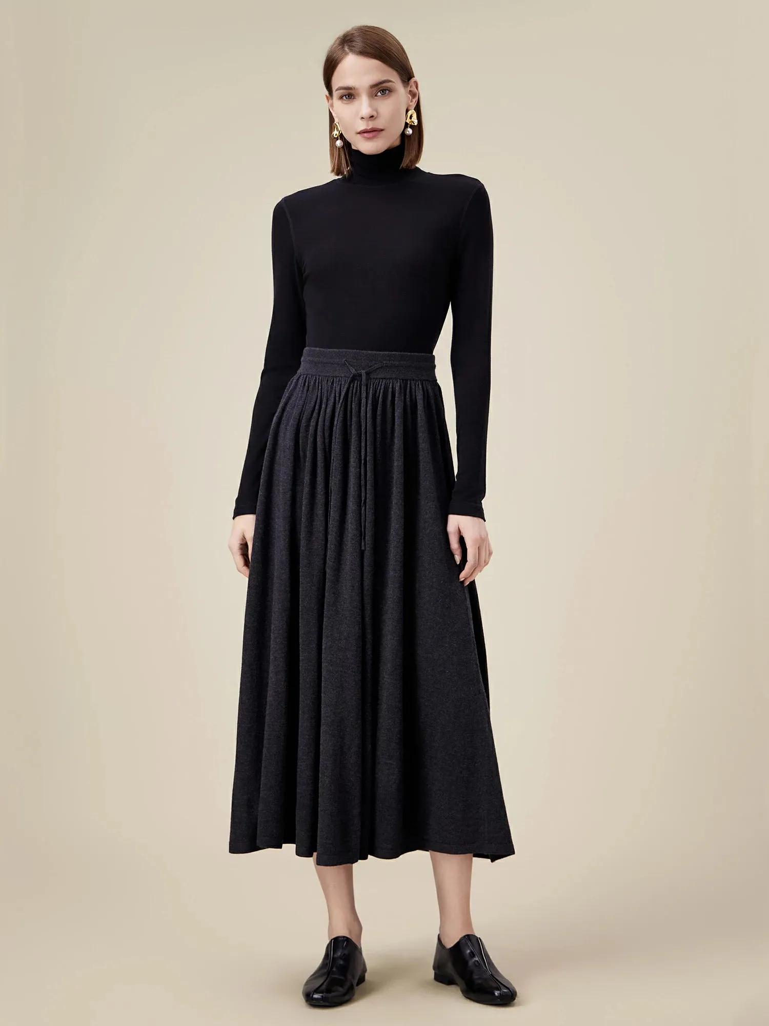 Amoretu Wool Pleated Elastic Waist Skirt sold by Amoretu product image thumbnail 2