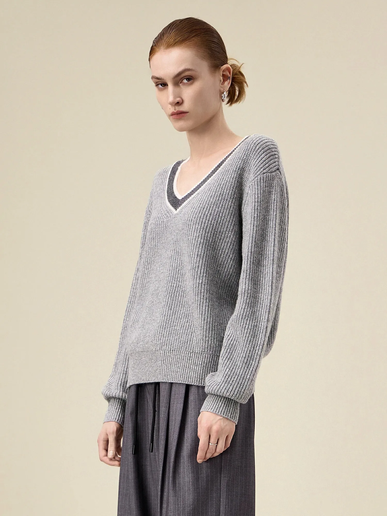 Amoretu Women's Wool Colorblocked Sequin Knitted Sweater sold by Amoretu product image thumbnail 3