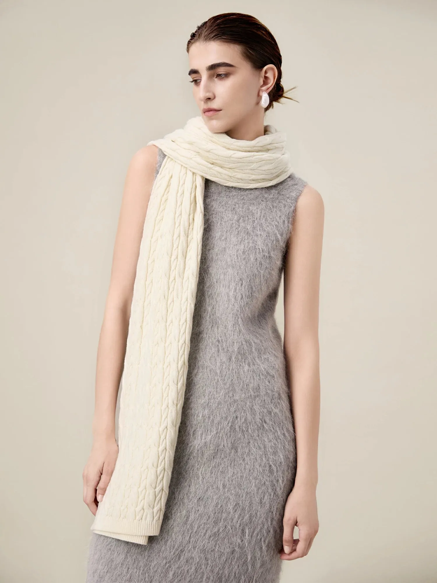 Amoretu Women's 100% Wool Cable Knit Scarf sold by Amoretu