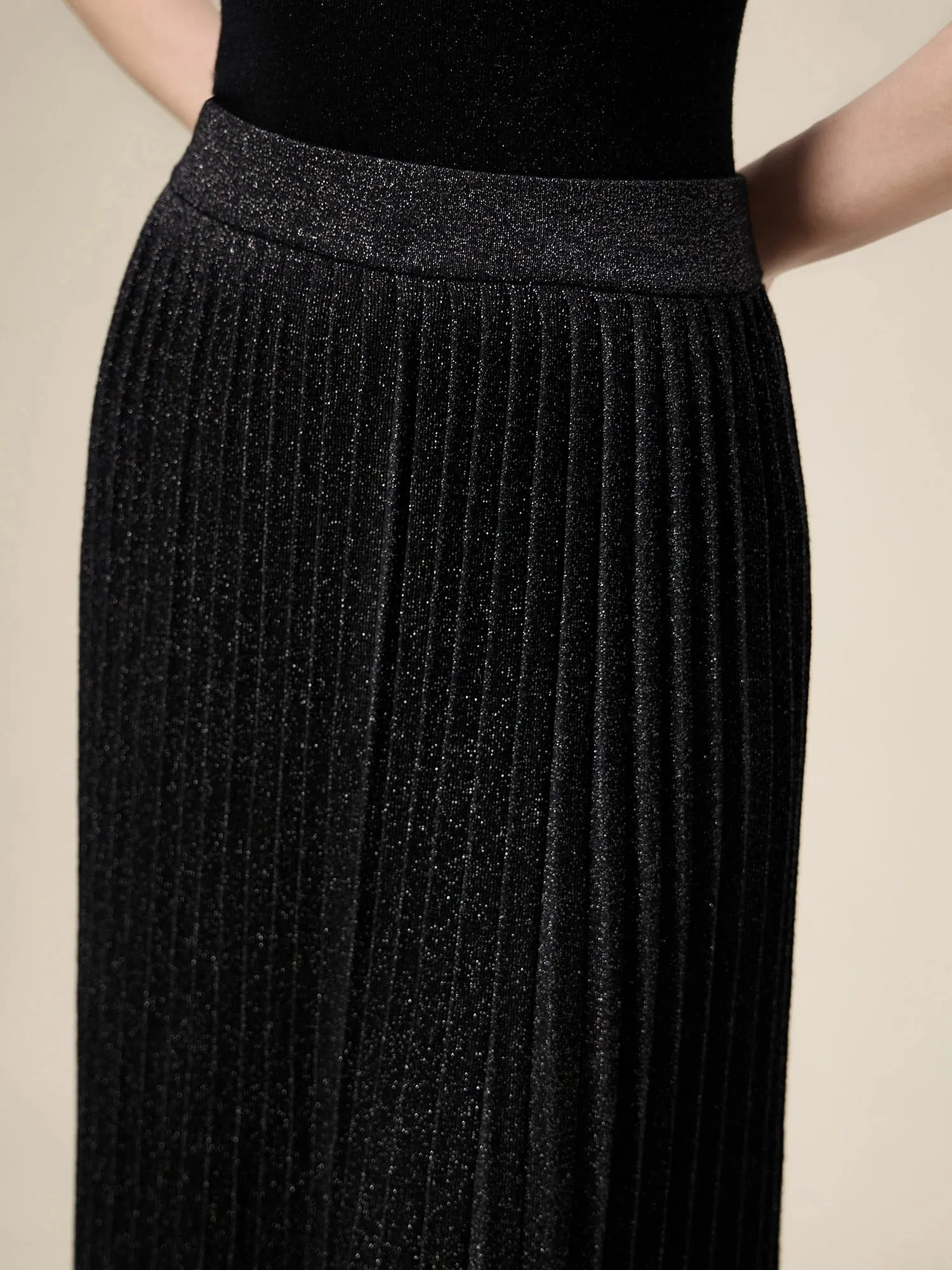 Amoretu Women's Elastic Waist Silver Yarn Pleated Skirt sold by Amoretu product image thumbnail 5