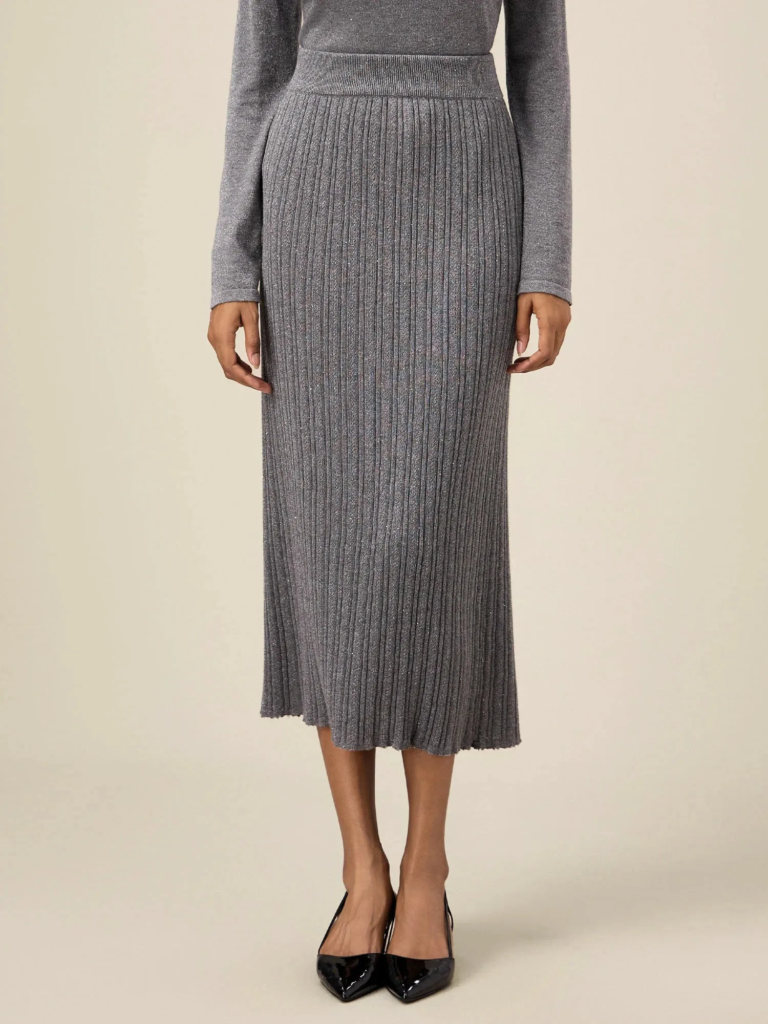 Amoretu Women's Gold Silver Yarn Straight Knit Skirt sold by Amoretu