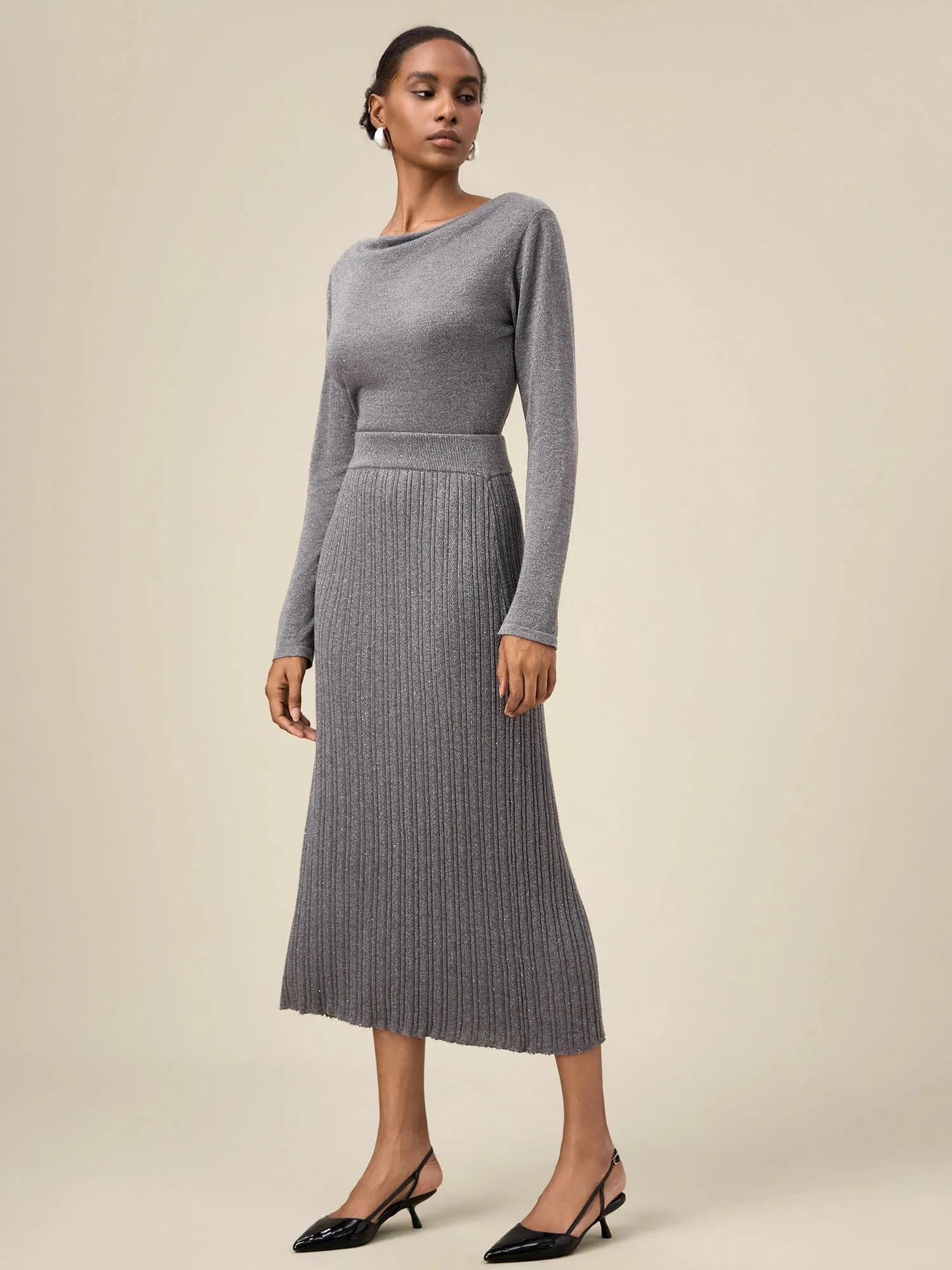 Amoretu Women's Gold Silver Yarn Straight Knit Skirt sold by Amoretu product image thumbnail 4