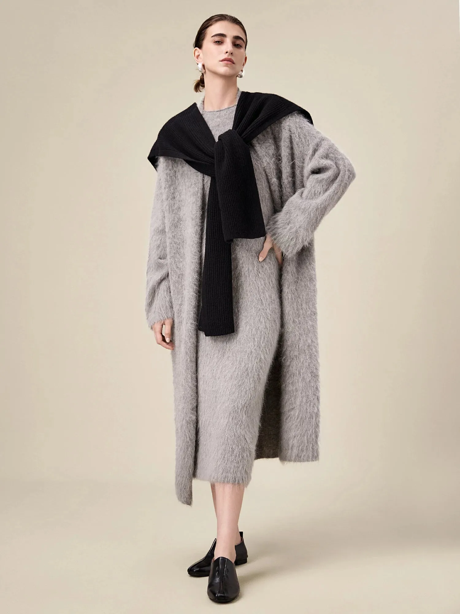 Amoretu Women's 100% Wool Chunky Knit Shawl sold by Amoretu product image thumbnail 2