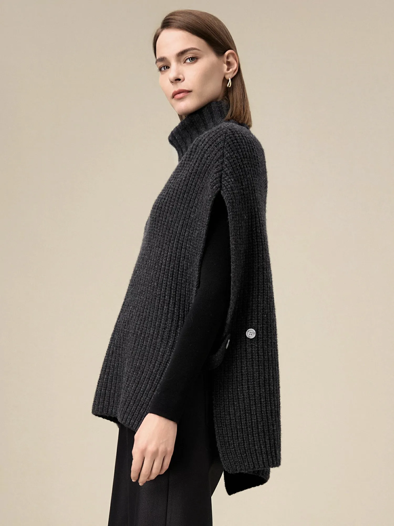 Amoretu 100% Wool Turtleneck Sleeveless Knit Vest sold by Amoretu product image thumbnail 3