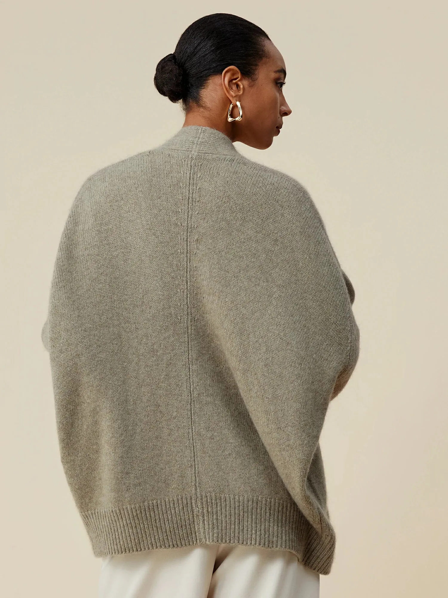 (FINAL SALE)Wool & Cashmere V-Neck Long Sleeve Knit Cardigan sold by Amoretu product image thumbnail 4