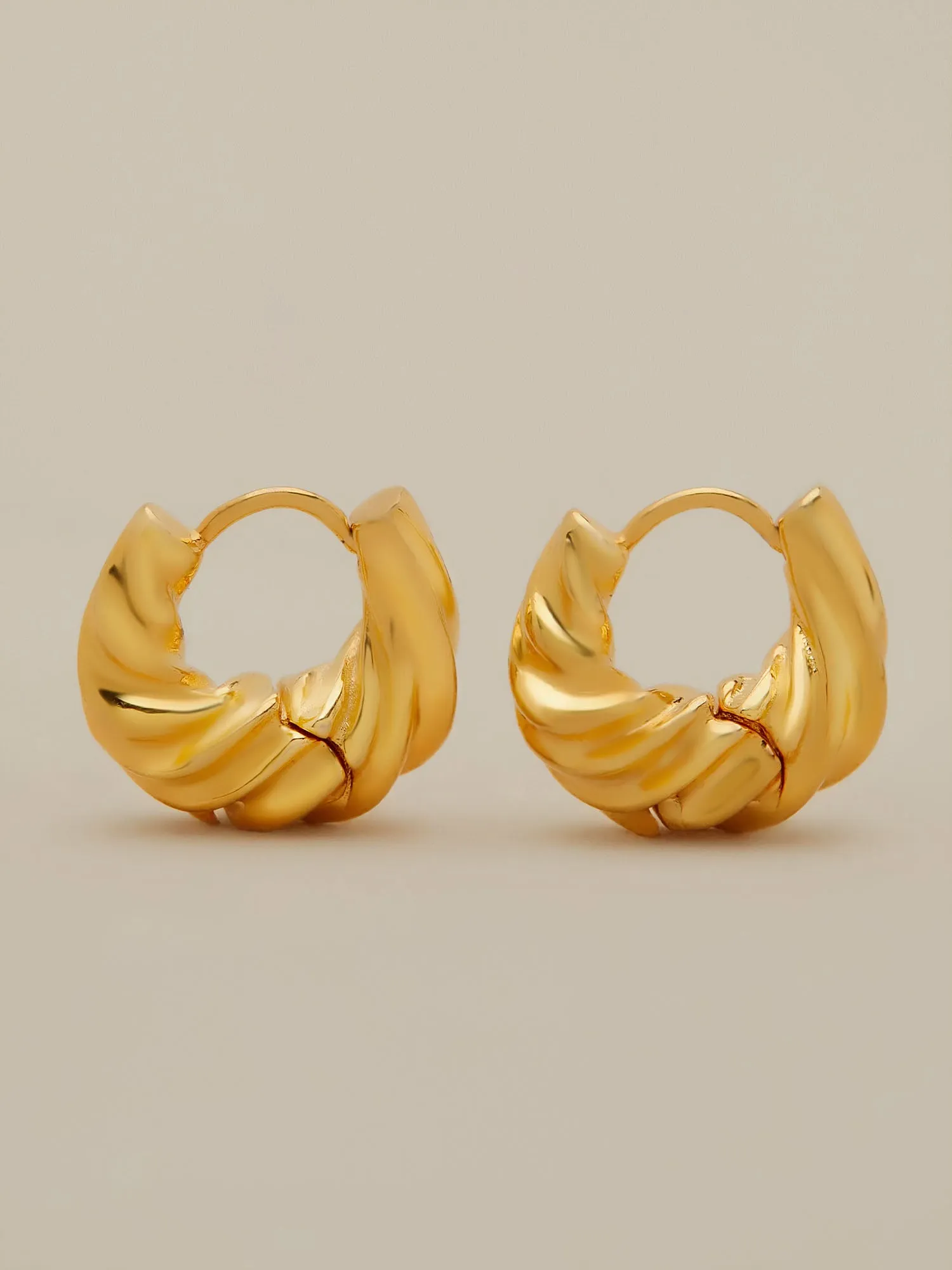 Amoretu Irregular Threaded Geometric Earrings sold by Amoretu product image thumbnail 3
