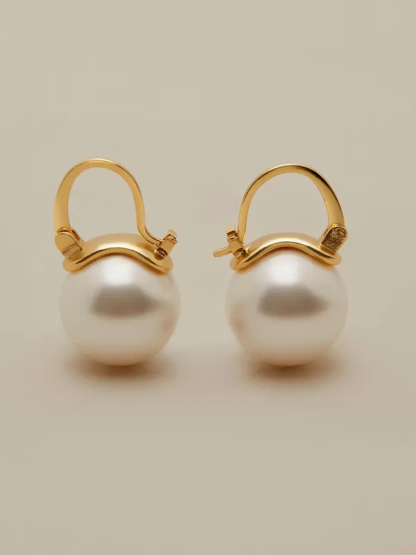 Amoretu Elegant Pearl Earrings sold by Amoretu