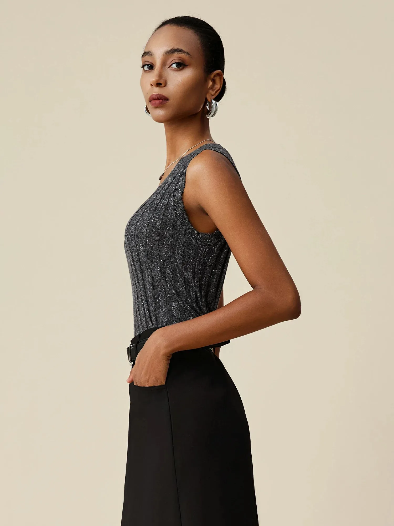 Amoretu Wool U-Neck Sequin Knitted Vest sold by Amoretu product image thumbnail 4
