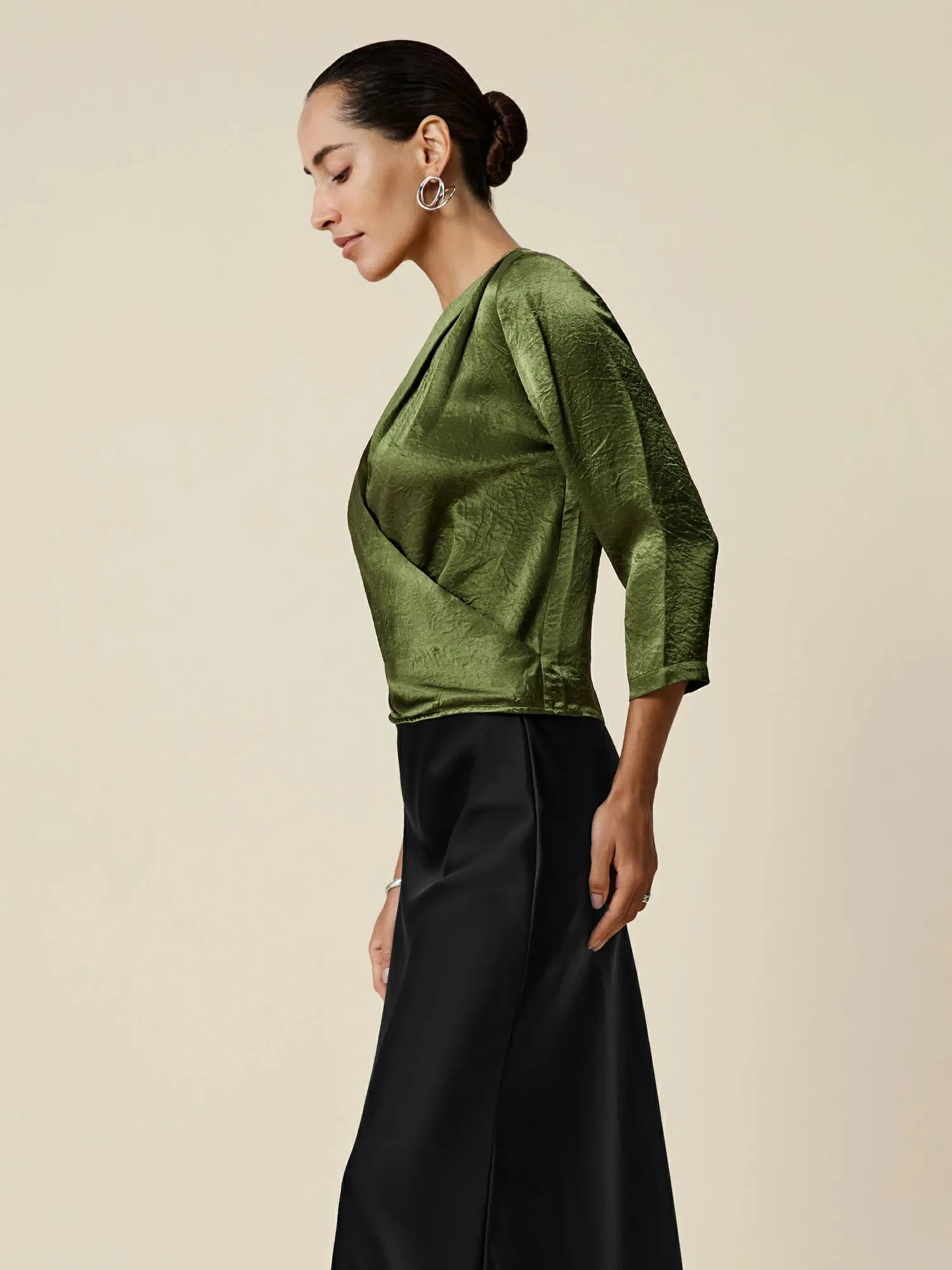 Amoretu 100% Acetate V-Neck Mid-Sleeve Top sold by Amoretu product image thumbnail 2