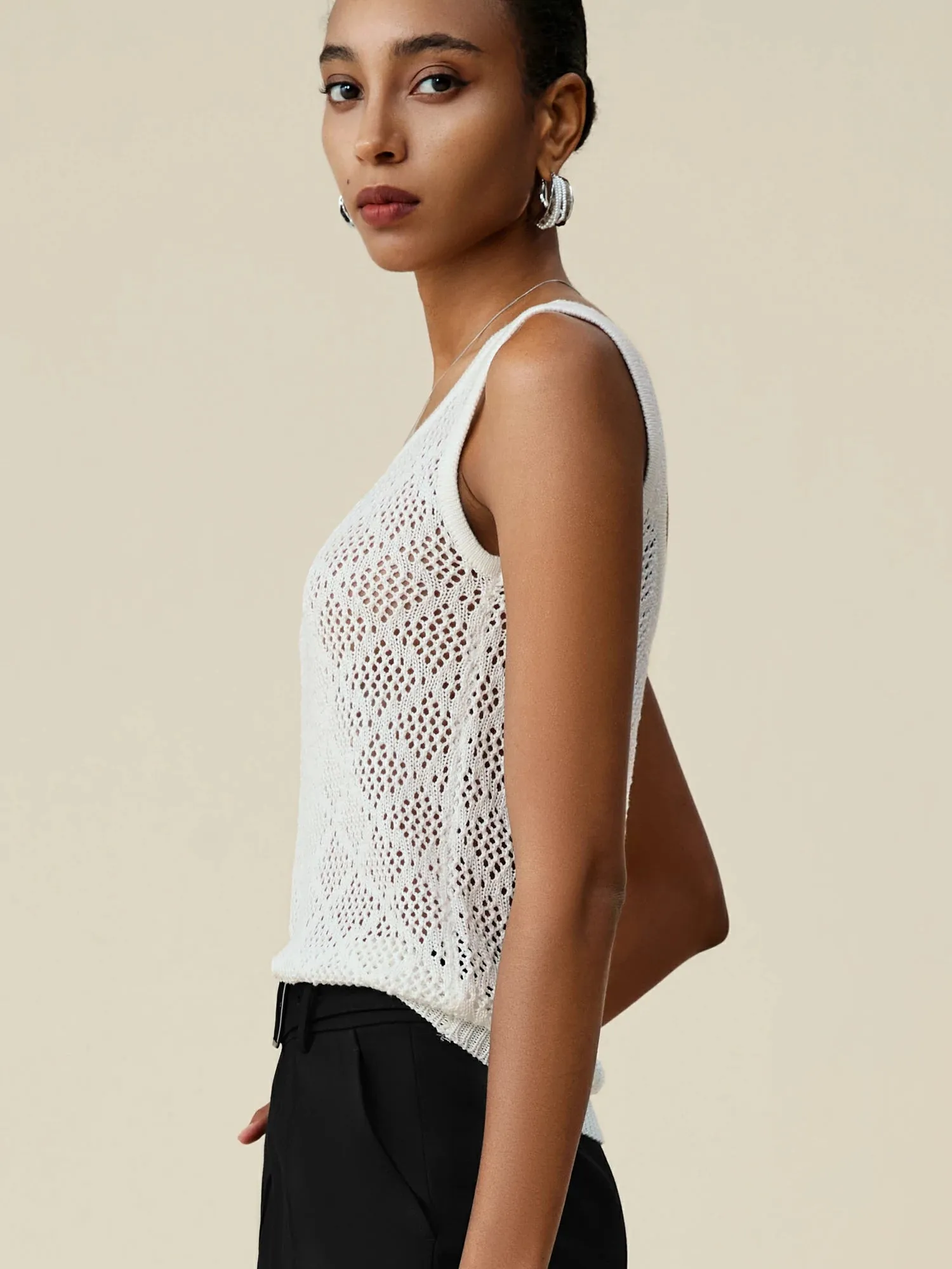 Amoretu Lyocell & Wool U-Neck Simple Vest sold by Amoretu product image thumbnail 5