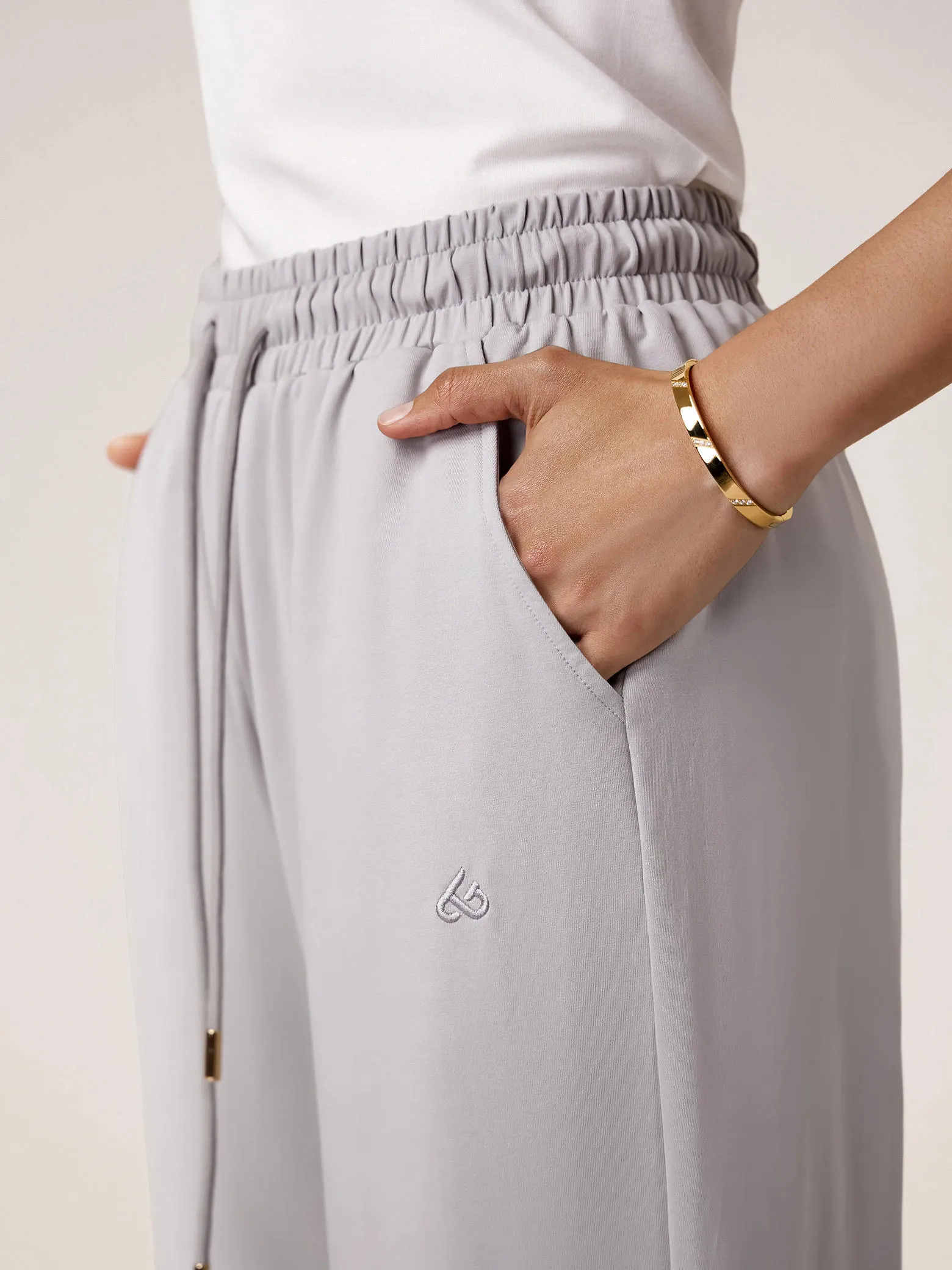 Amoretu High Waist Insert Pocket Embroidery Pants sold by Amoretu product image thumbnail 4