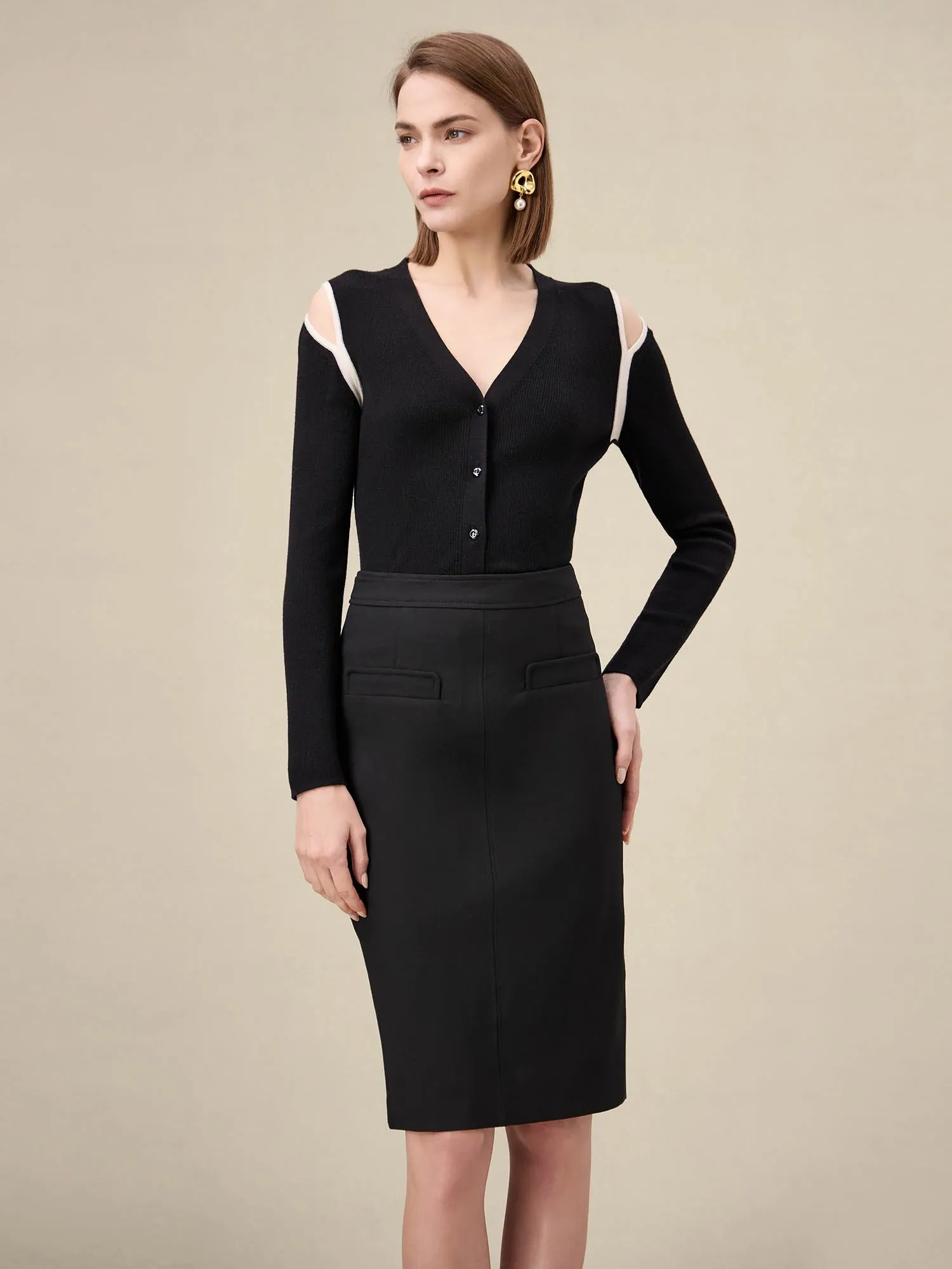 Amoretu Wool & Silk Contrasting Off Shoulder Cardigan sold by Amoretu product image thumbnail 3