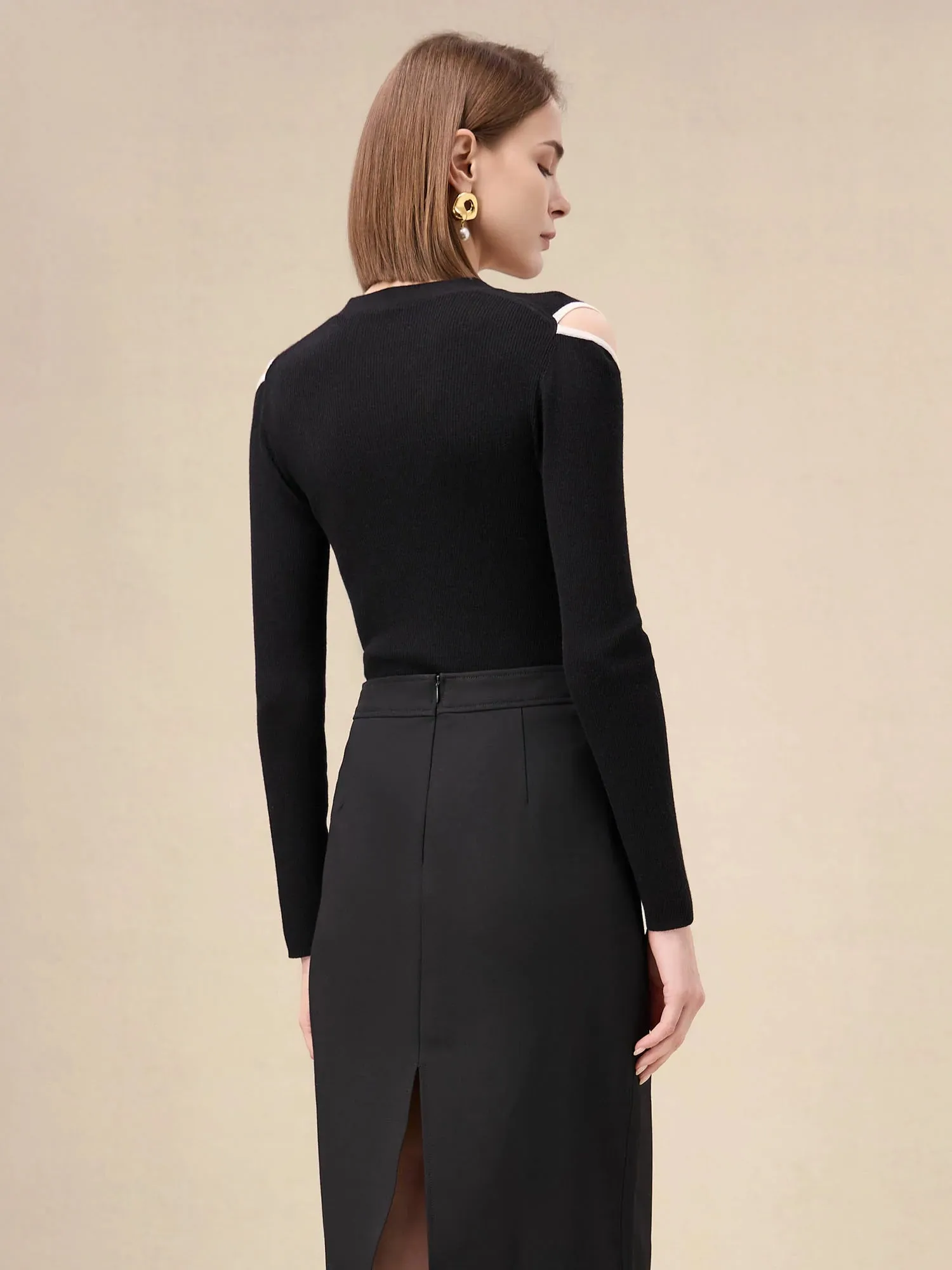 Amoretu Wool & Silk Contrasting Off Shoulder Cardigan sold by Amoretu product image thumbnail 5