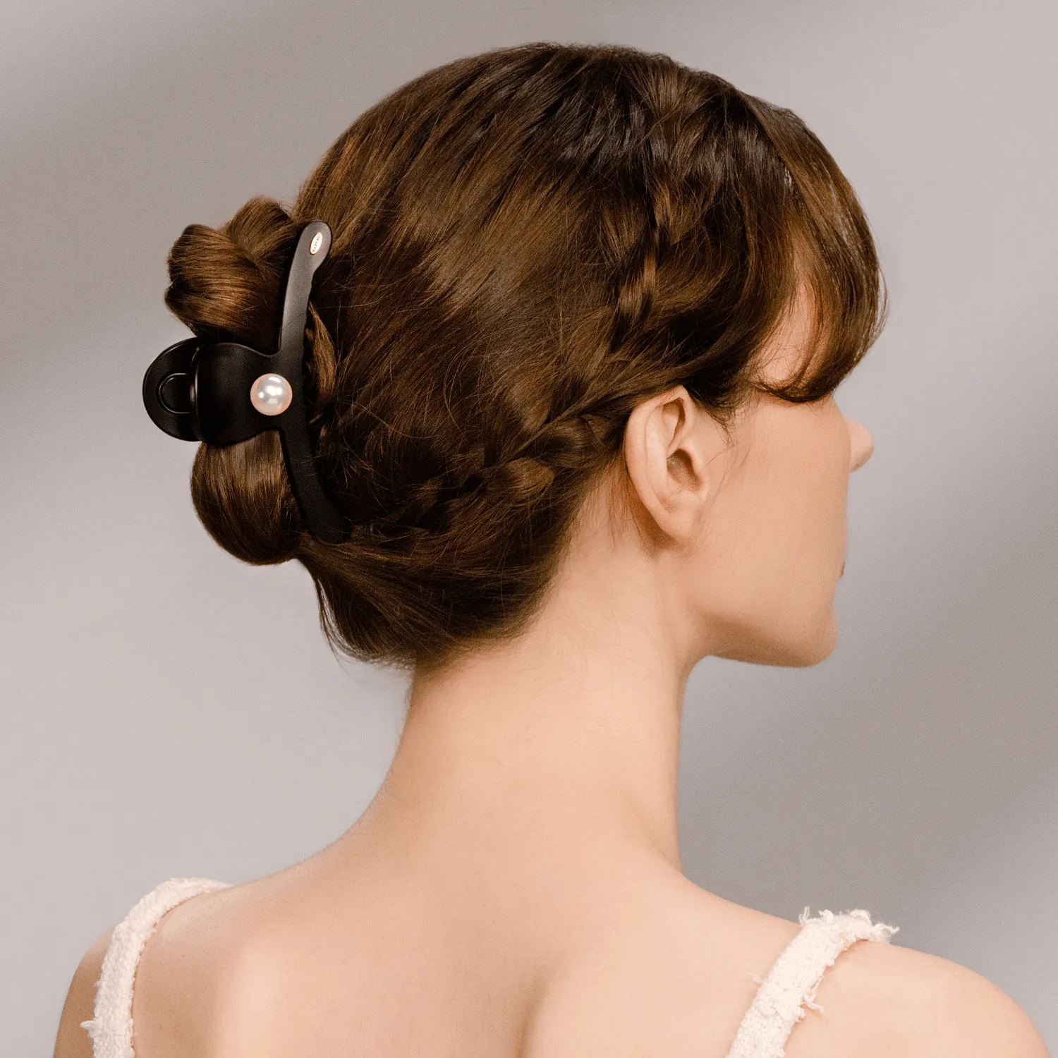 Dot Pearl Large Hair Claw (Round & 1 Bead) sold by Babybei product image thumbnail 3