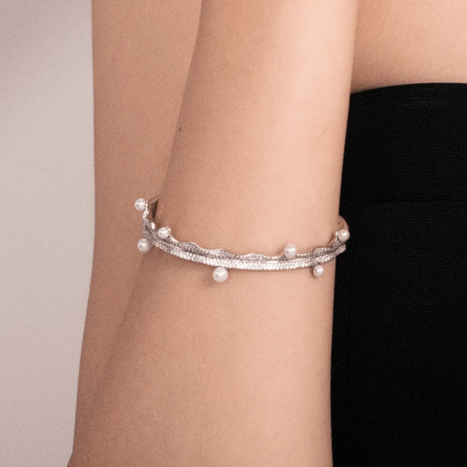 Water Grass Bangle (Linear) sold by Babybei product image thumbnail 5