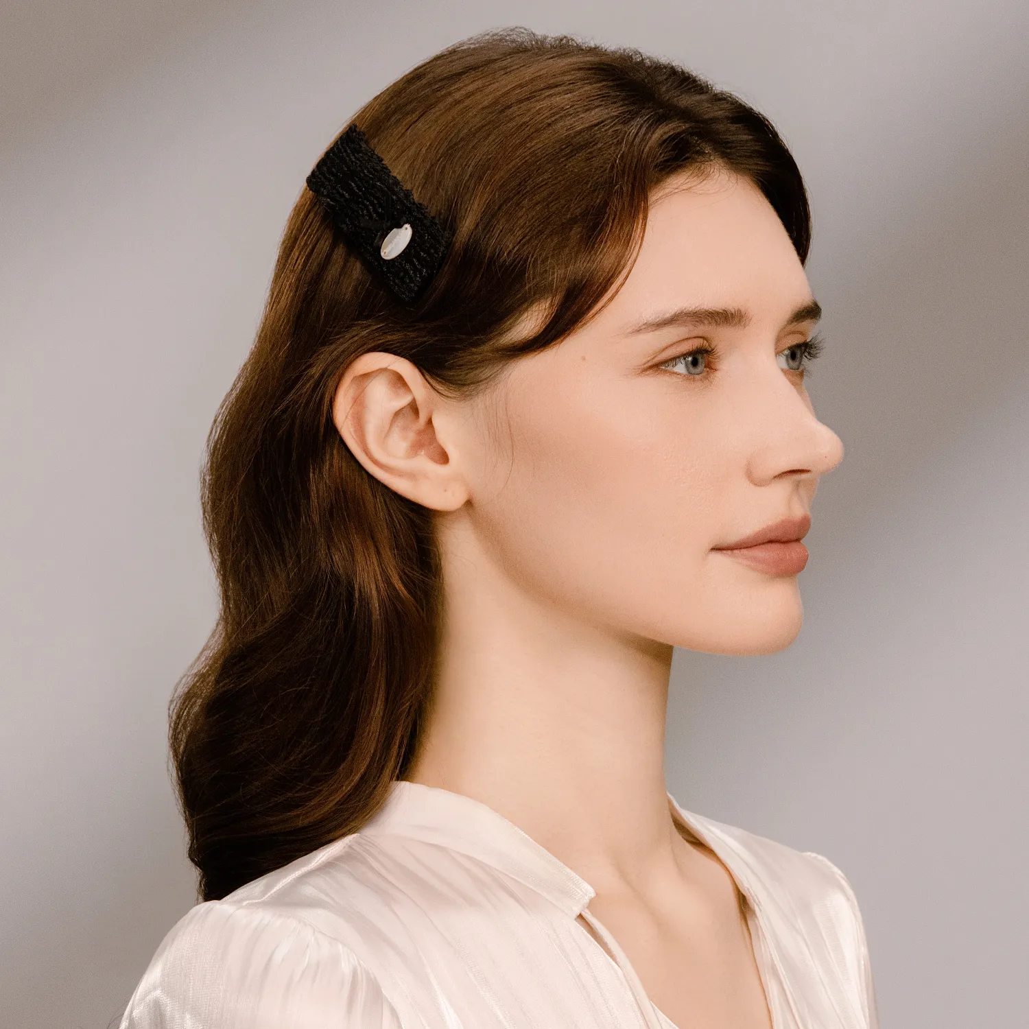 Organza Shell Medium Snap Clips (1 Bow & Oval) sold by Babybei product image thumbnail 2