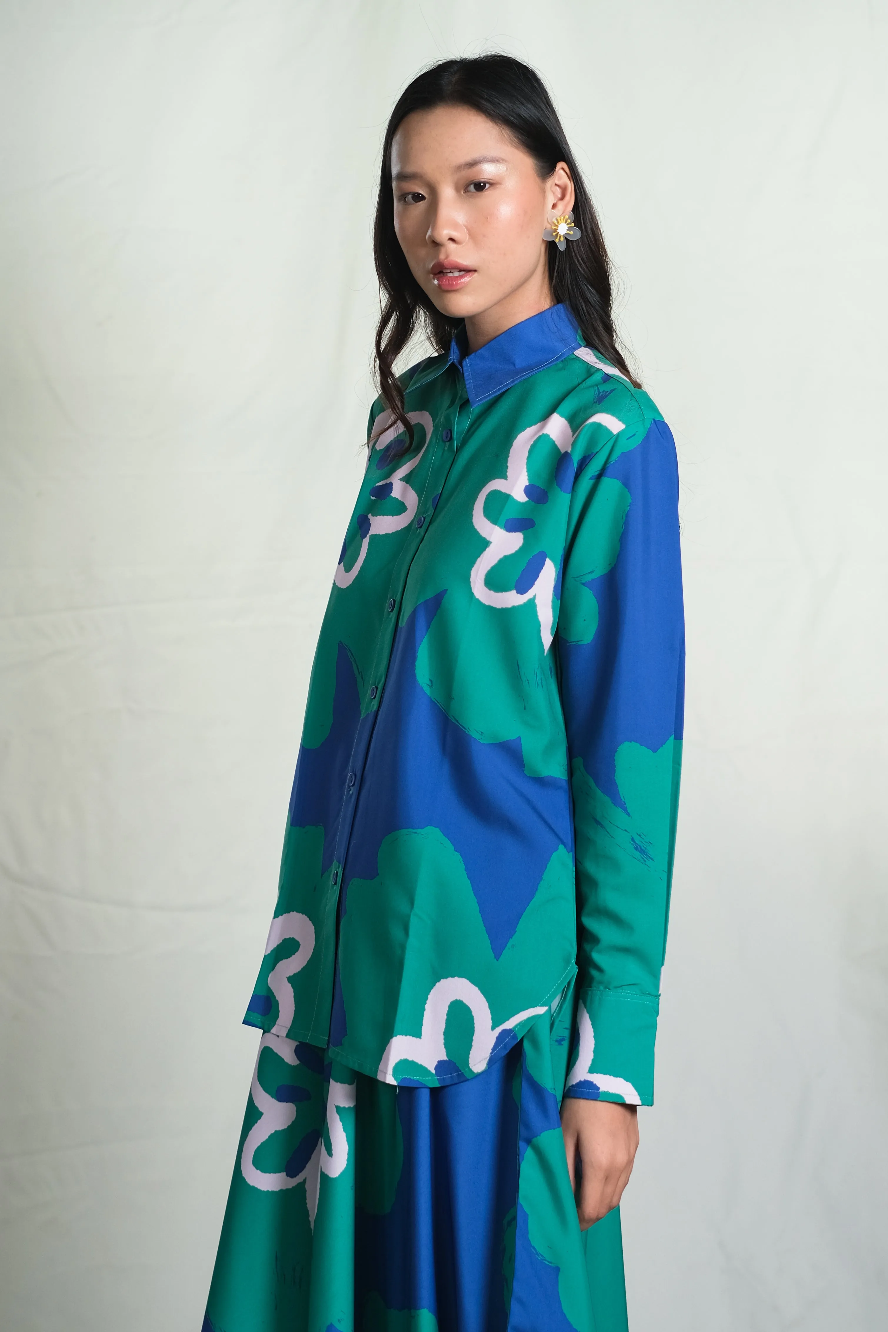 Manhattan Loose Shirt in Riesling sold by KYRRA product image thumbnail 3