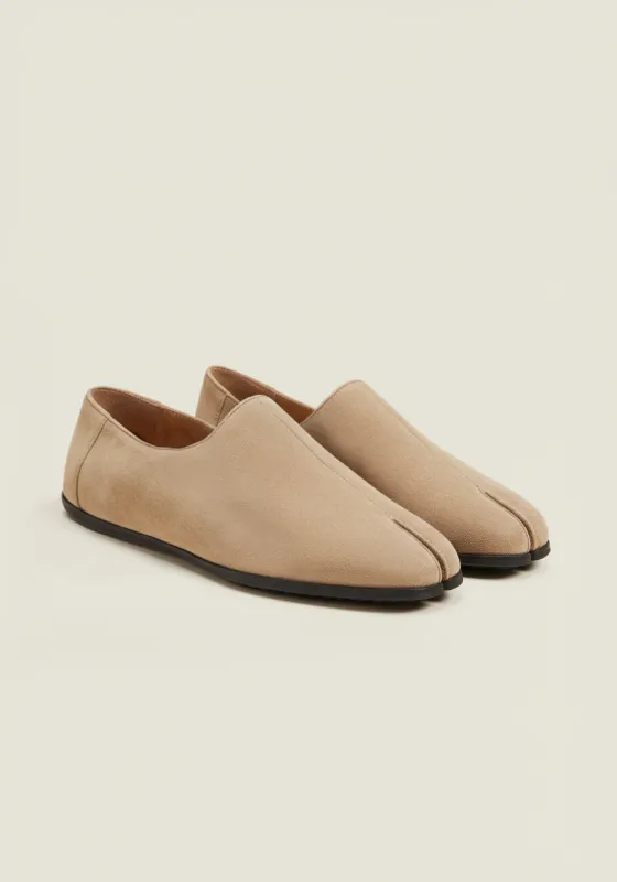 Nina Split-Toe Flats – Neutral made by JW PEI