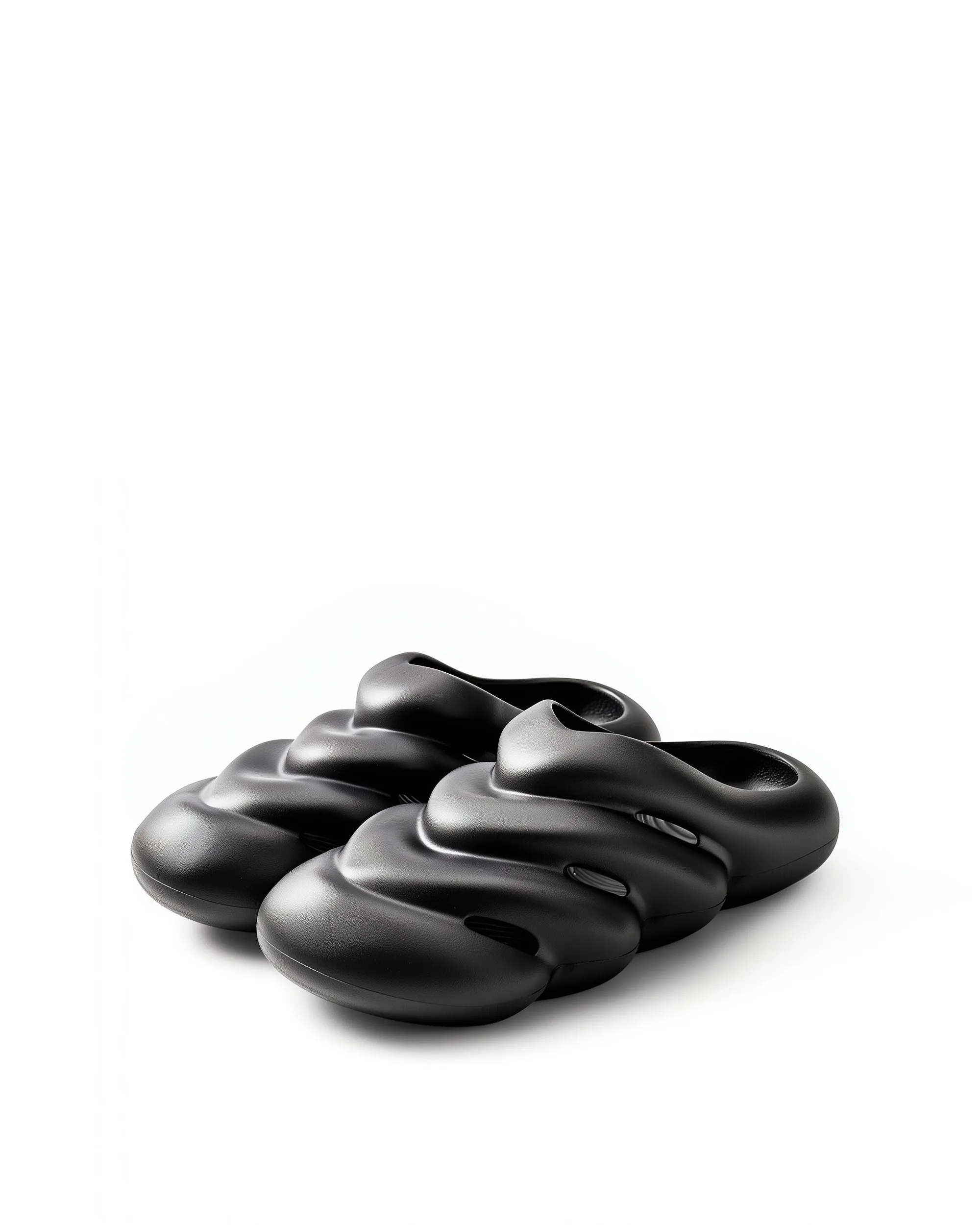 Skylar Sculpted Clogs – Black sold by JW PEI