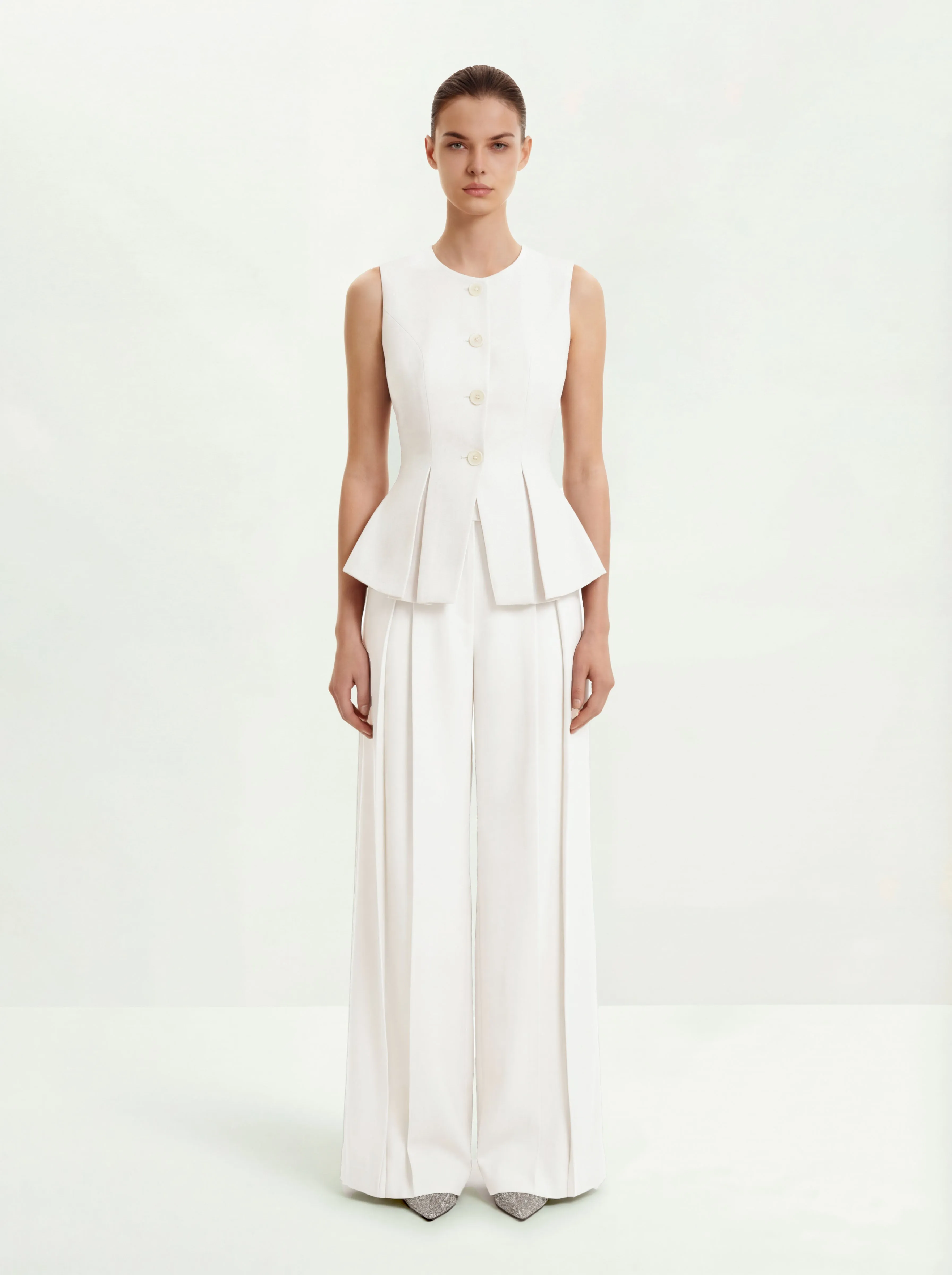 Structured Seam Round - White sold by JW PEI