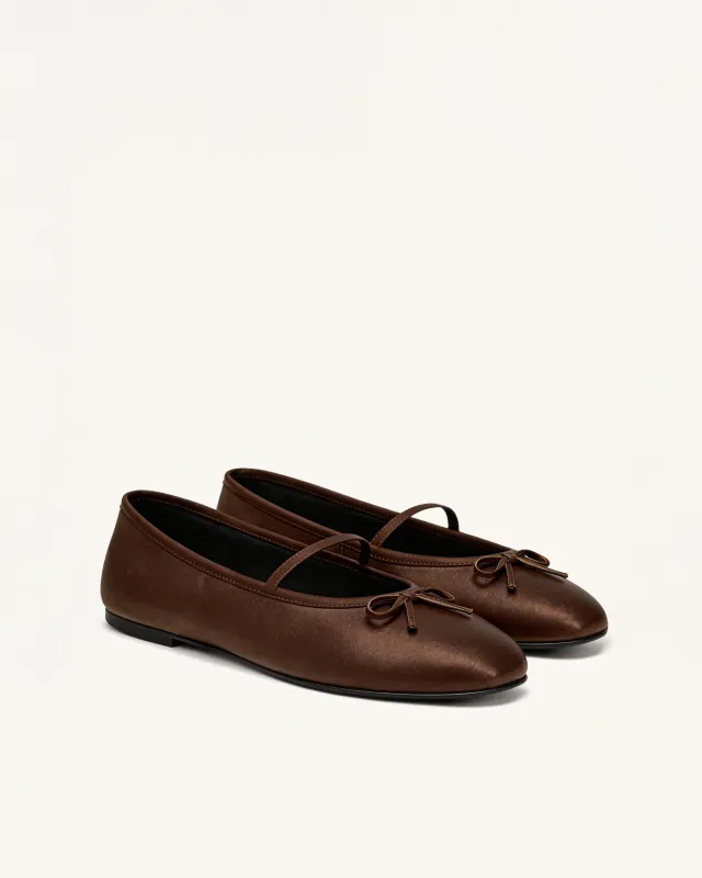 Sophie Bow Flats – Brown made by JW PEI
