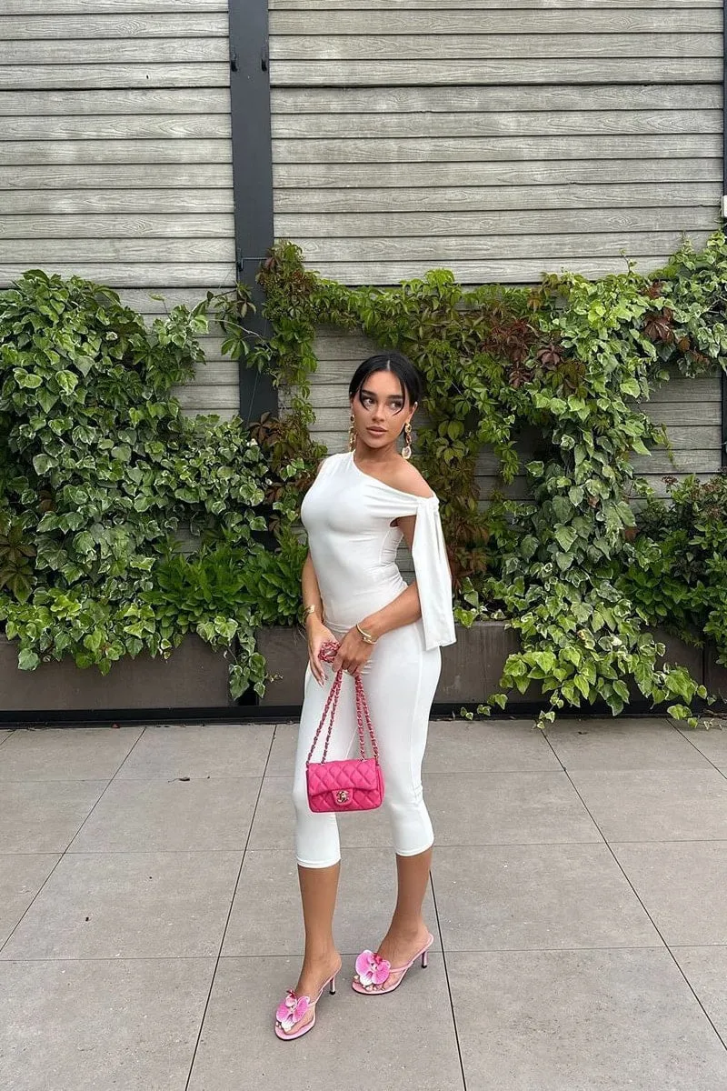 White One Shoulder Knot Detail Top & Capri Pants Co-Ord sold by Nothingbutstyle product image thumbnail 4