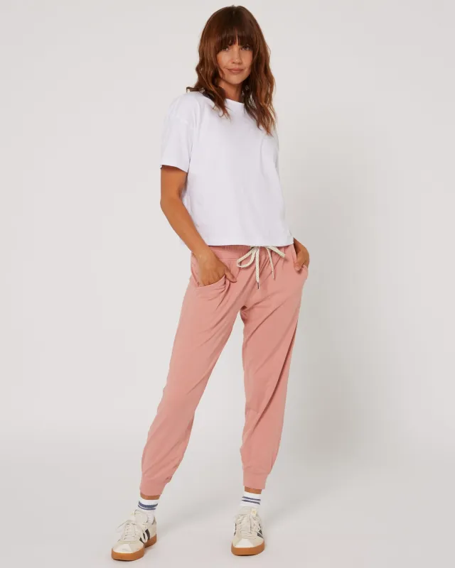 Follow Serena Jogger - Pastel Pink made by Follow Wake