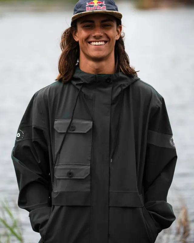Follow Layer 3.1 Outer Spray Upstate - Black sold by Follow Wake