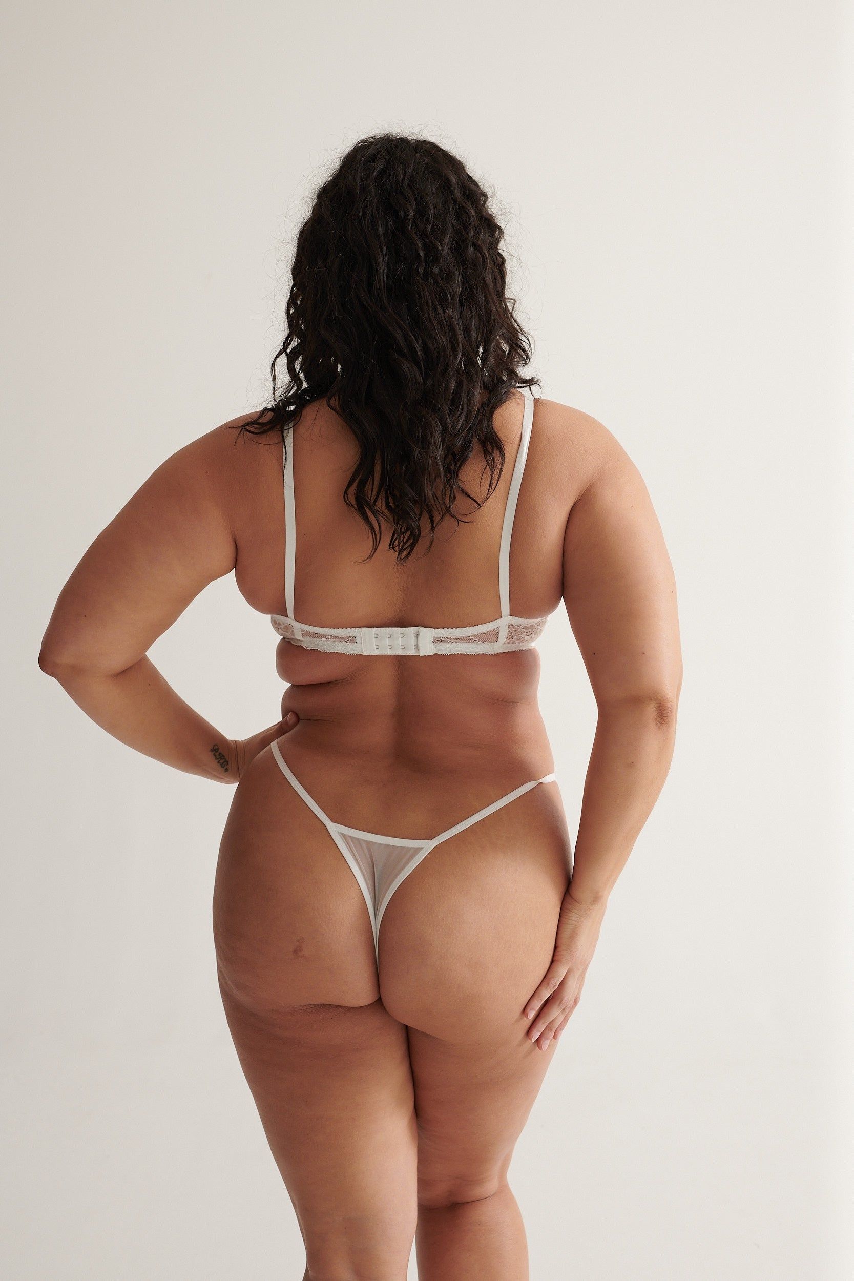 Maverick Essentials Pack White sold by Kat The Label product image thumbnail 3