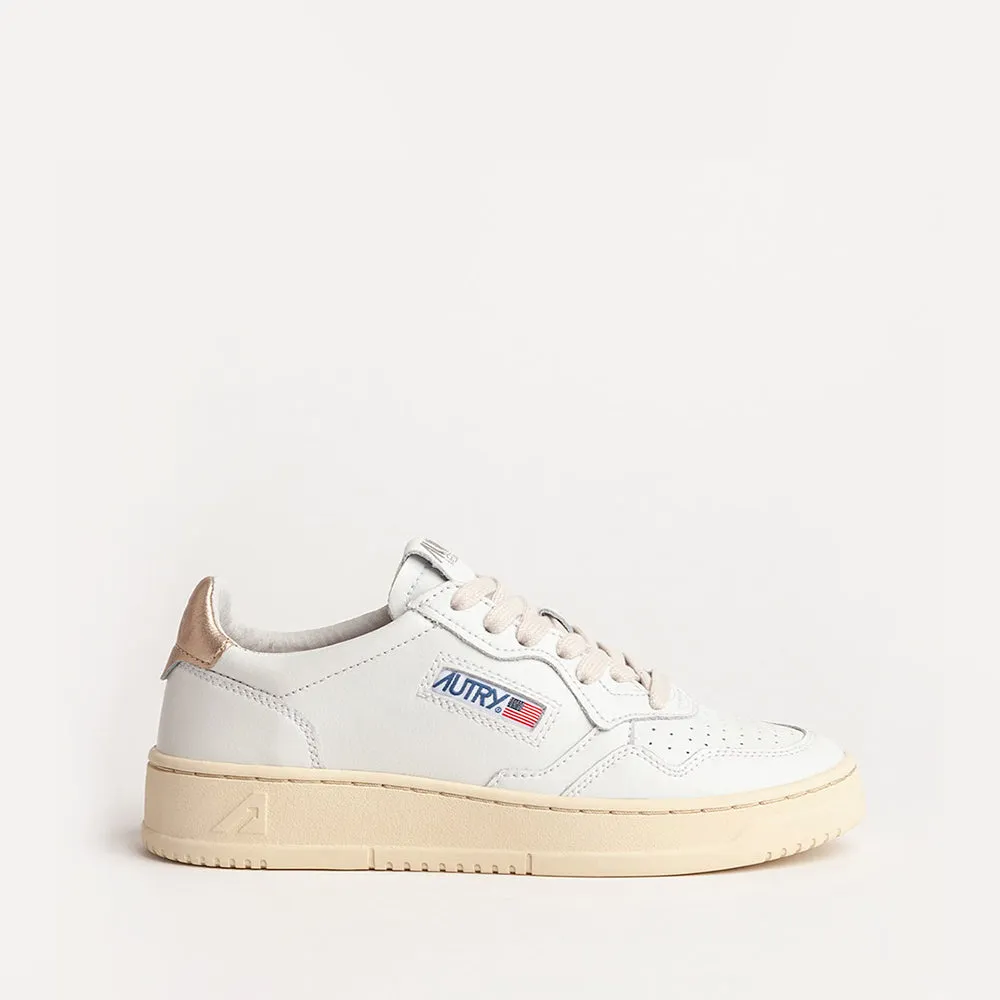 Autry - Medalist Low Sneakers - Gold sold by Merci