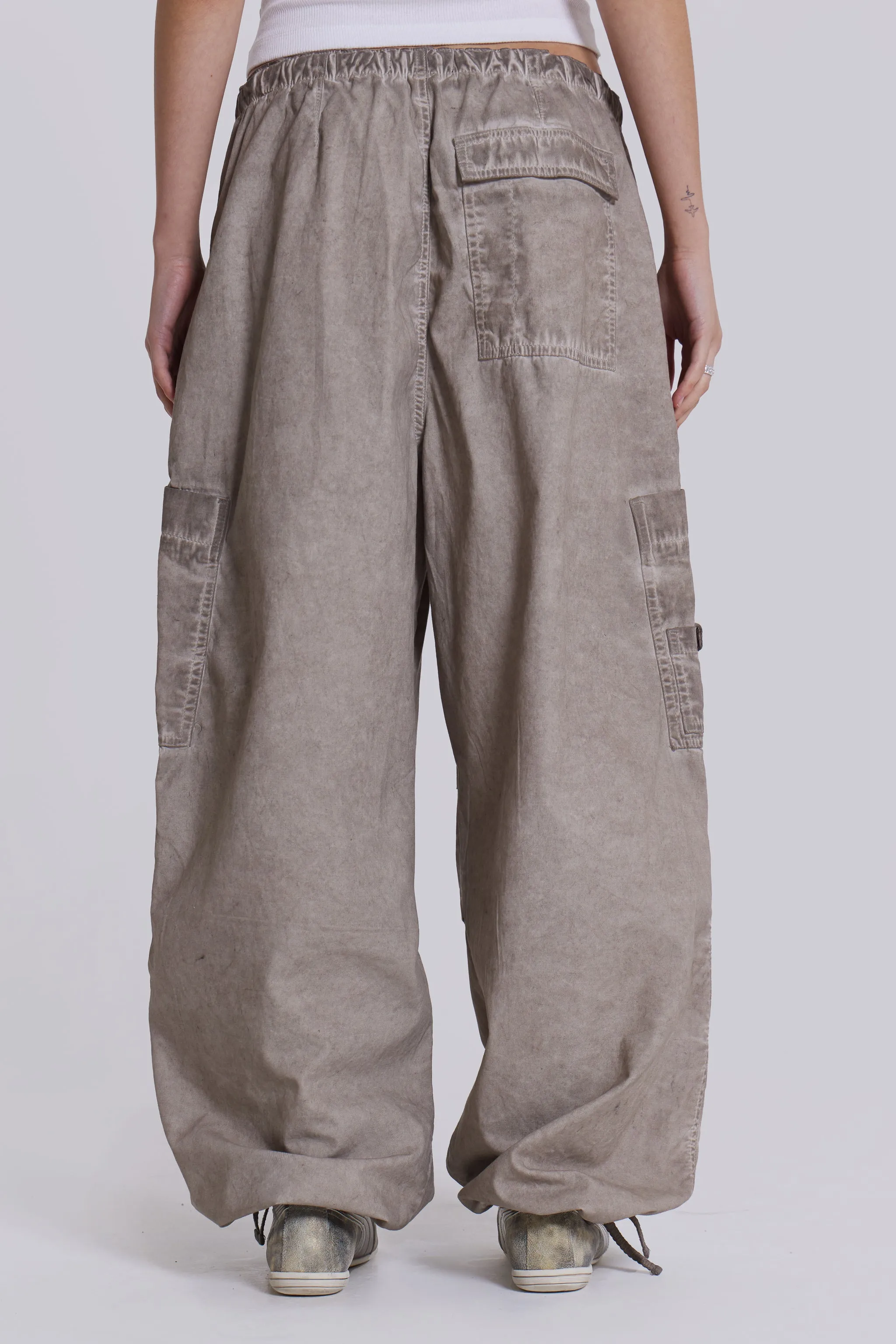 Stone Oil Wash Parachute Pants | Parallel