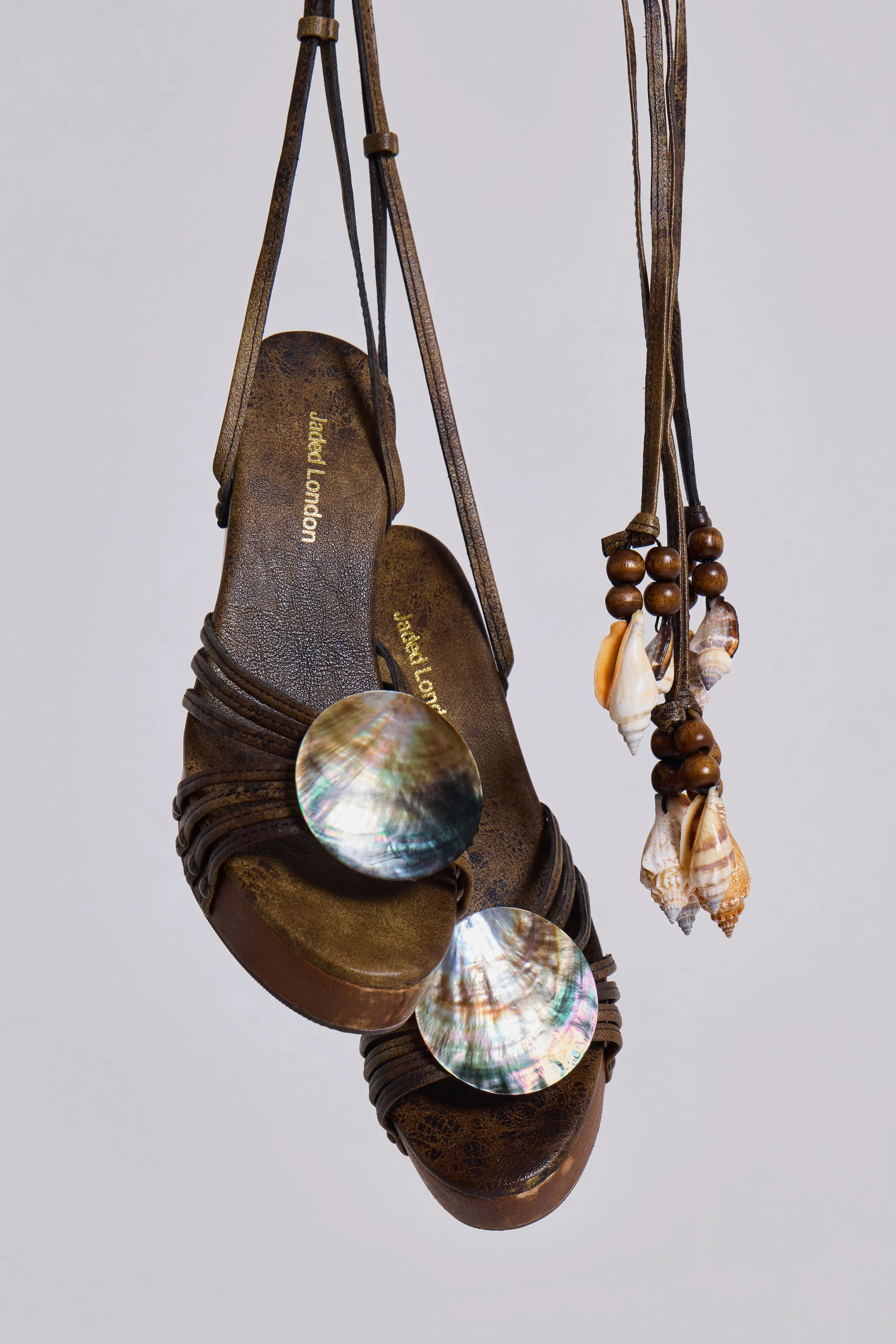 Arielle Shell Wooden Platform Sandal | Parallel