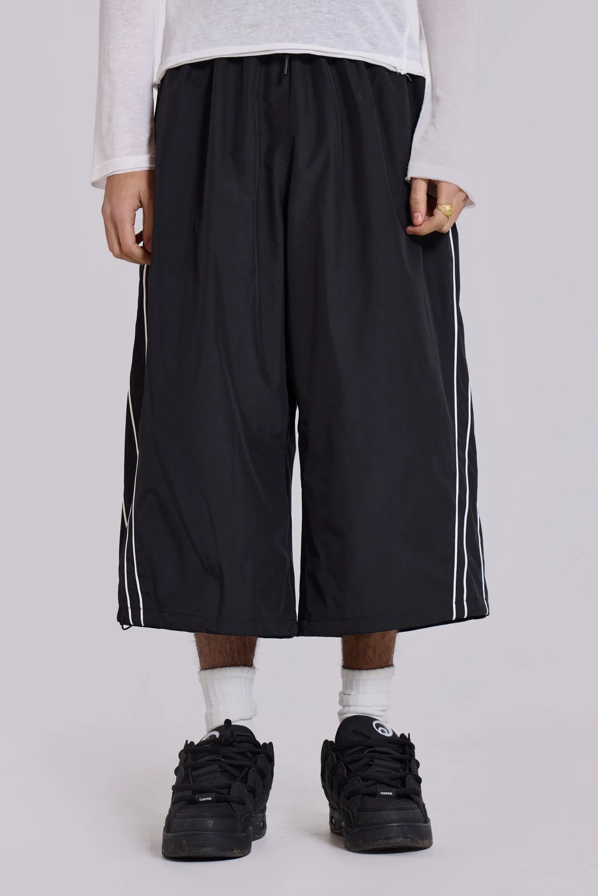 Black Vapor 3/4 Shorts sold by Jaded London product image thumbnail 3