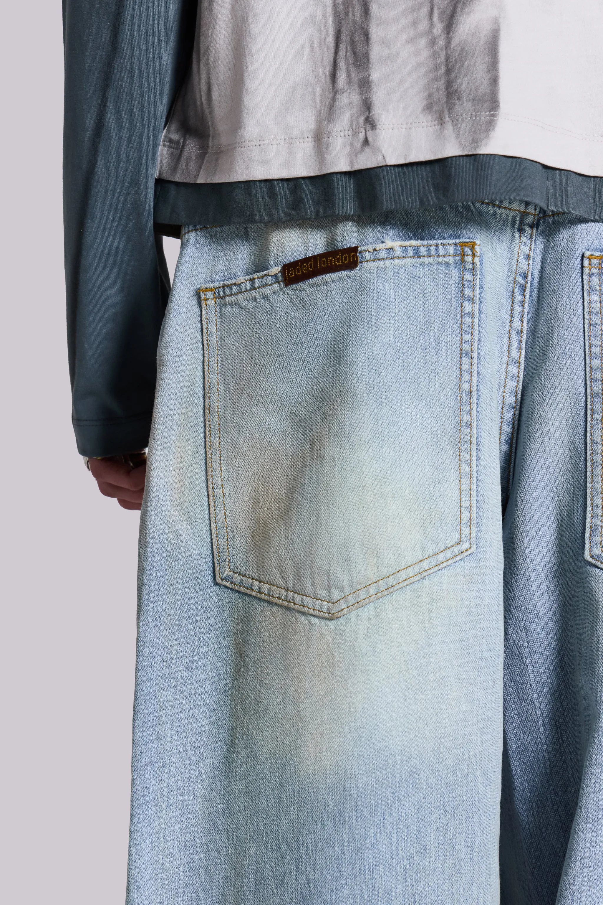 Reef Dirty-Wash Colossus Jeans sold by Jaded London product image thumbnail 5